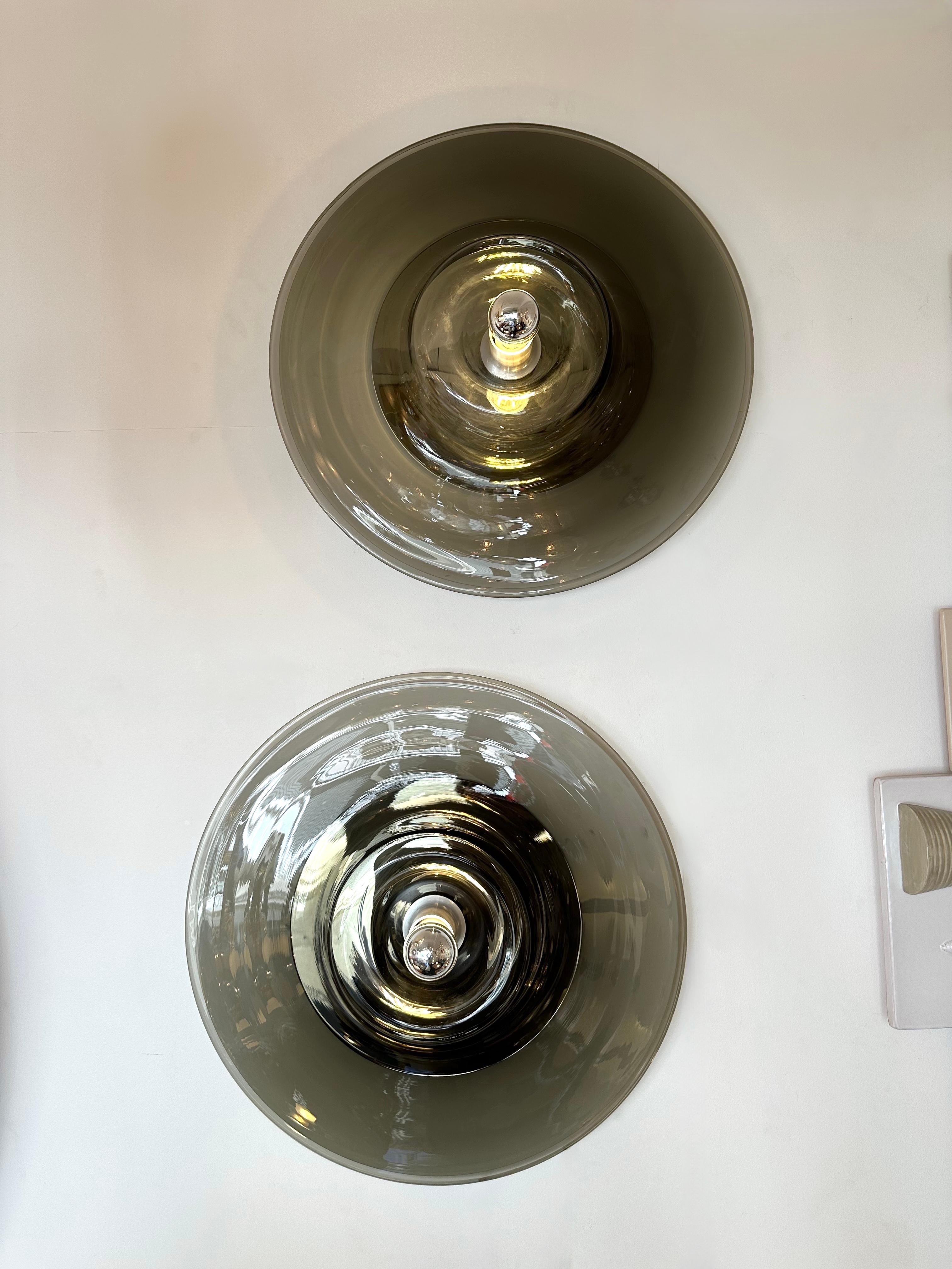 Mid-Century Modern Pair of Sconces Smoke Murano Glass by Pierre Cardin for Venini, Italy, 1970s For Sale