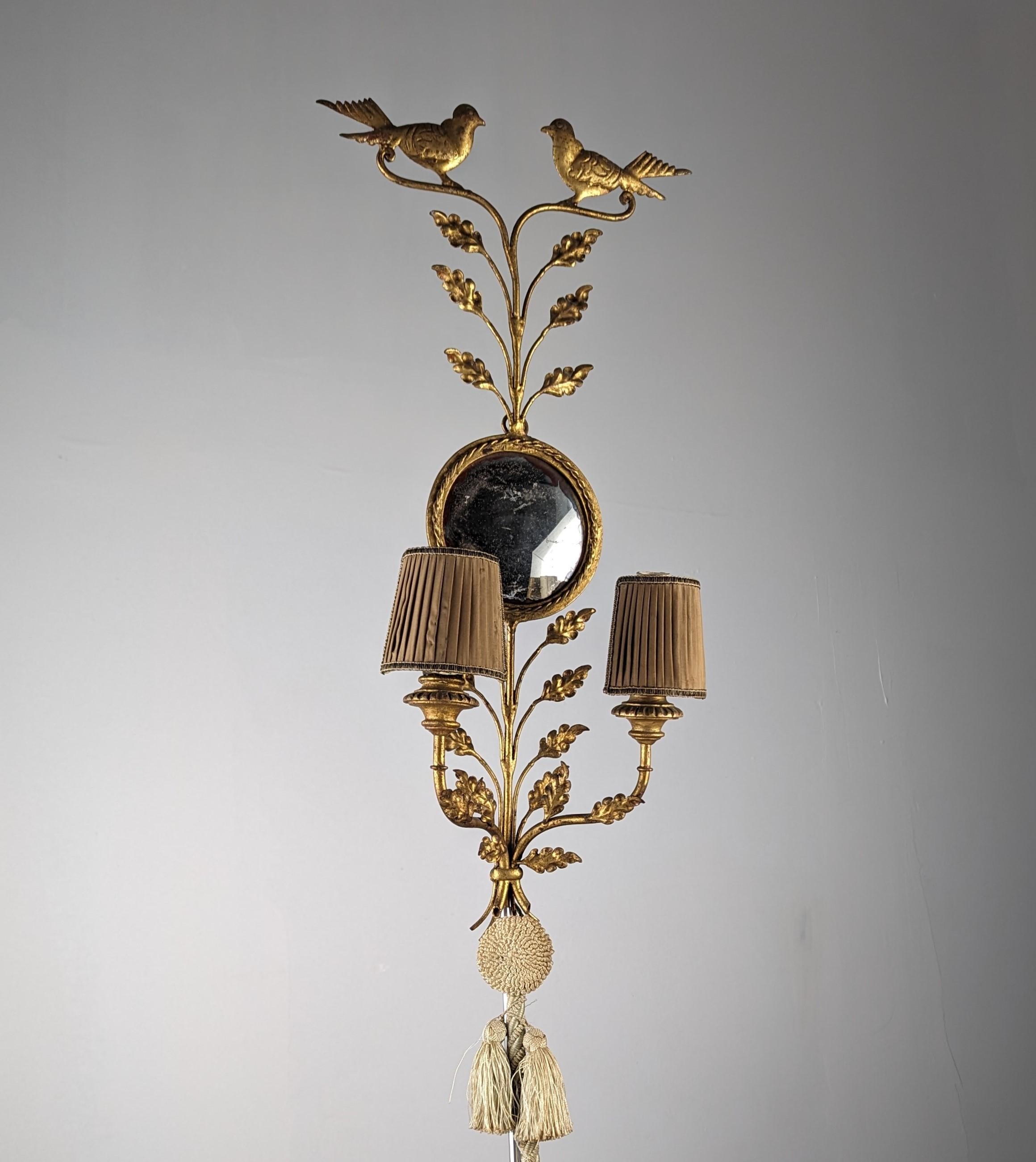 Paar Wandleuchter mit Spiegel zwischen Vögeln und Eichenblättern (Art nouveau)