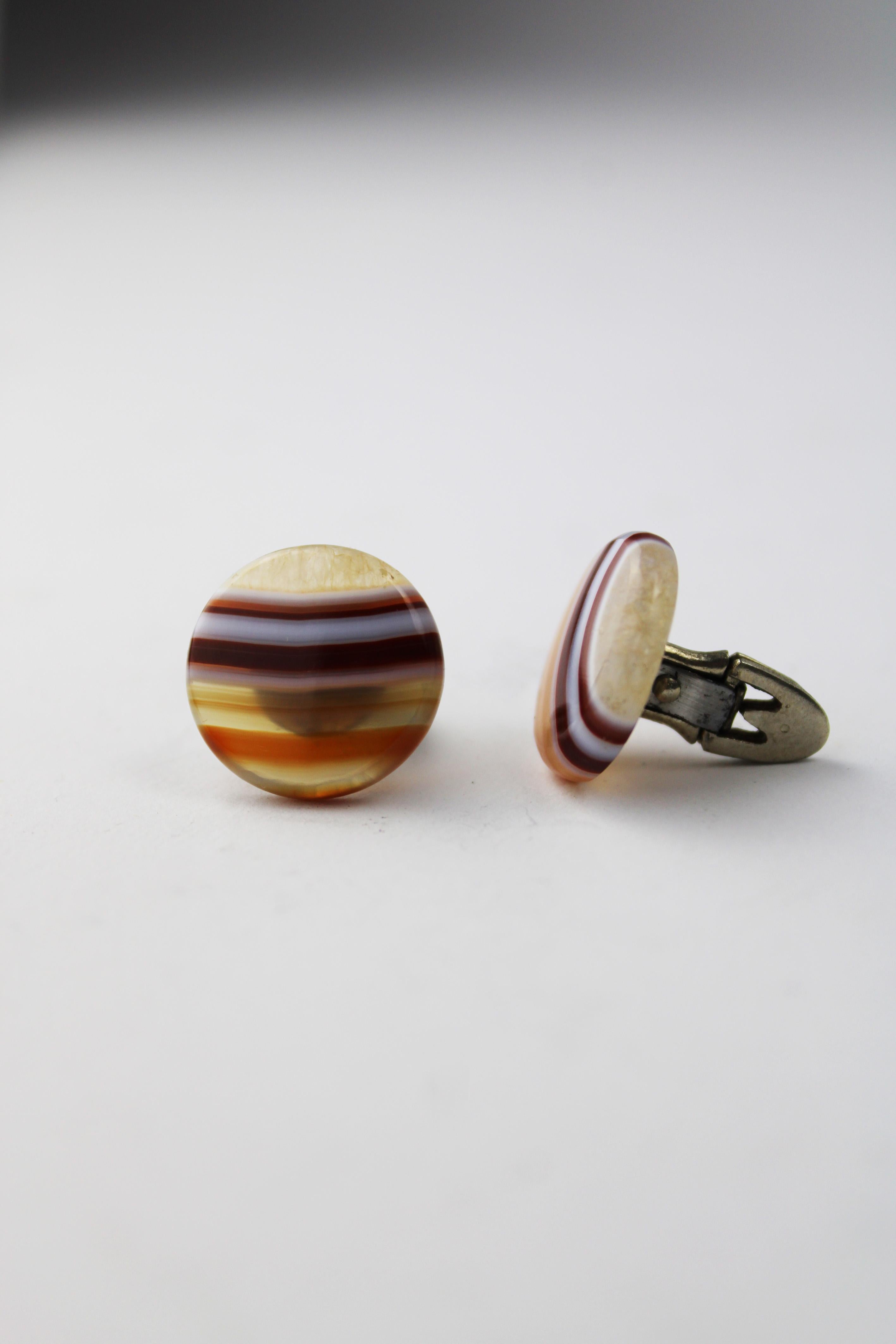 Pair of Scottish Agate Cufflinks polished stone Art Deco 1900 Scotland In Good Condition In Antwerpen, BE