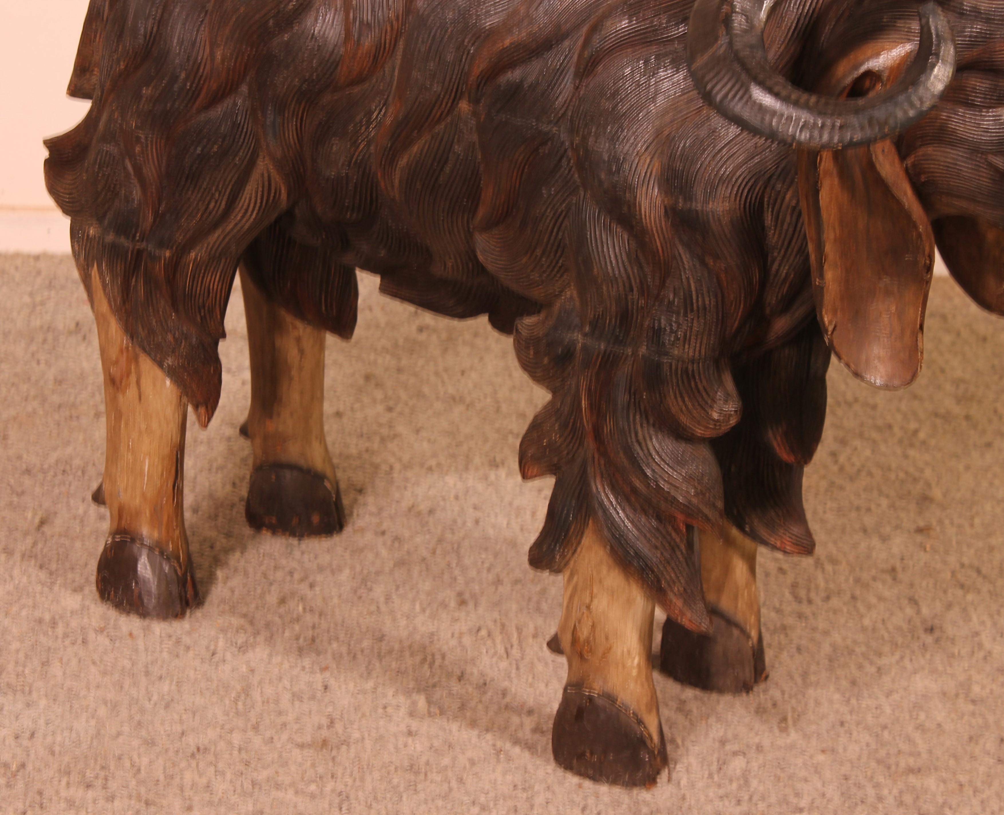 Pair of Scottish Ram in Polychrome Wood, 19 Century For Sale 6