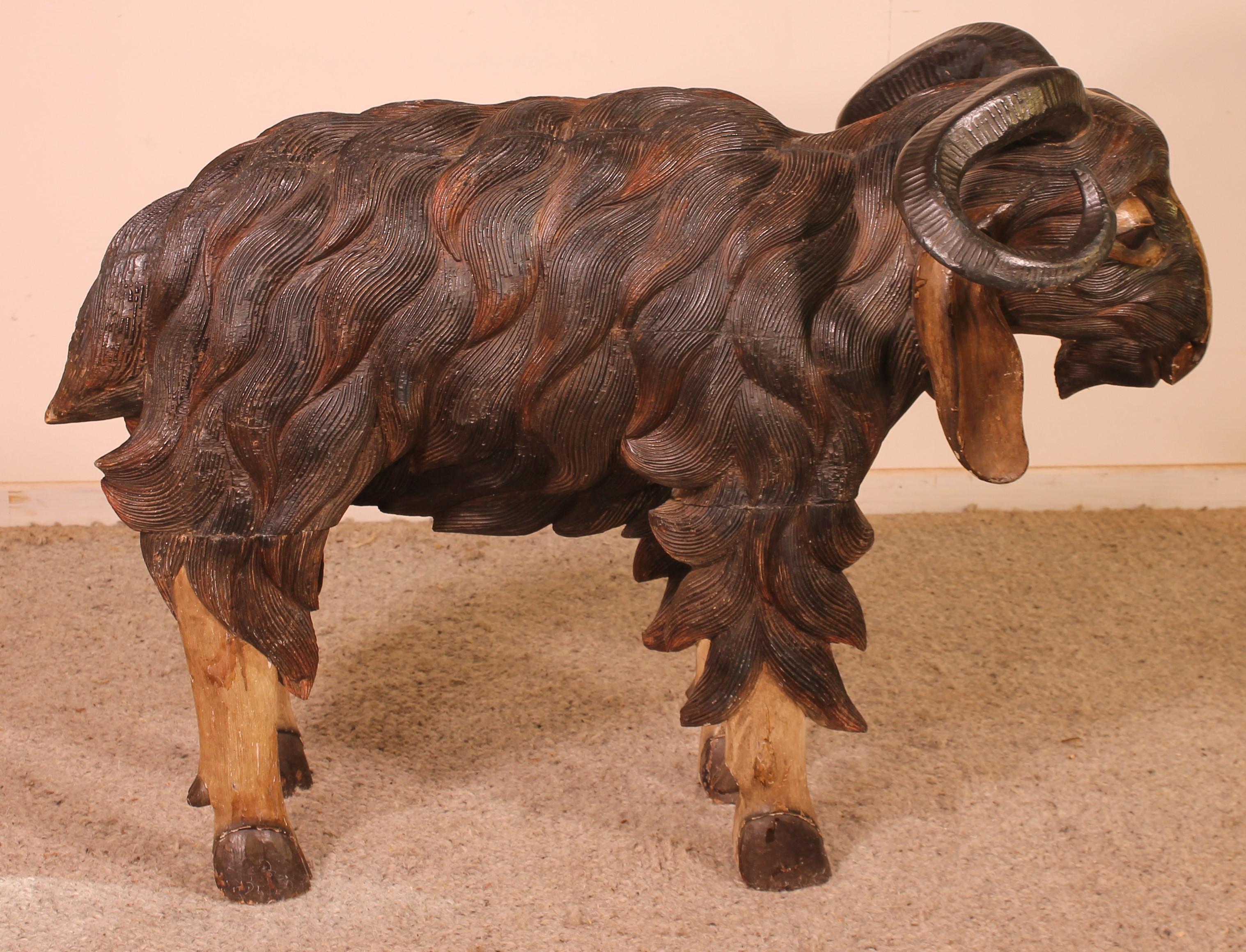 Pair of Scottish Ram in Polychrome Wood, 19 Century For Sale 8