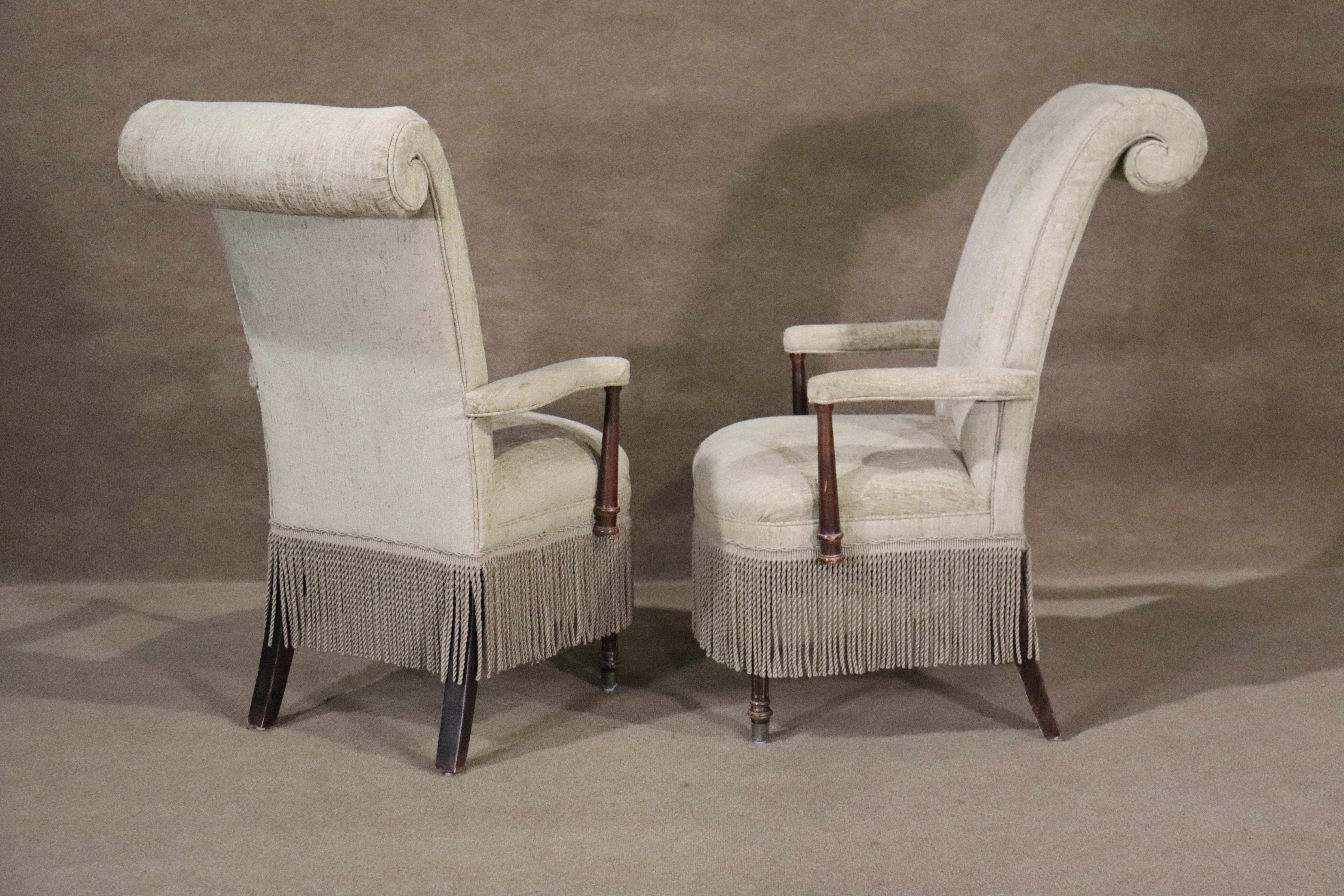 Pair of Scroll-back Armchairs  In Good Condition For Sale In Brooklyn, NY
