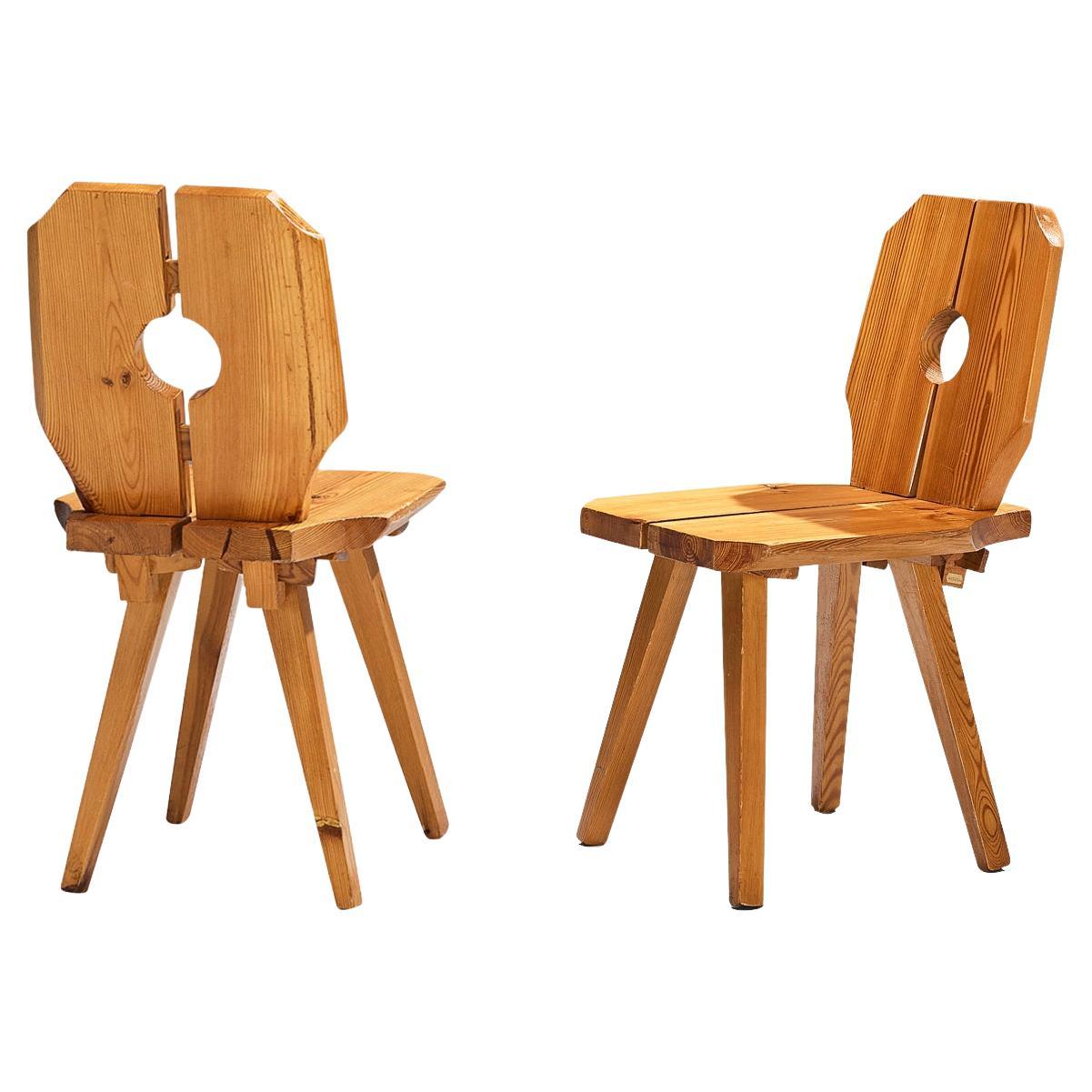 Pair of Sculpted Dining Chairs in Solid Pine 