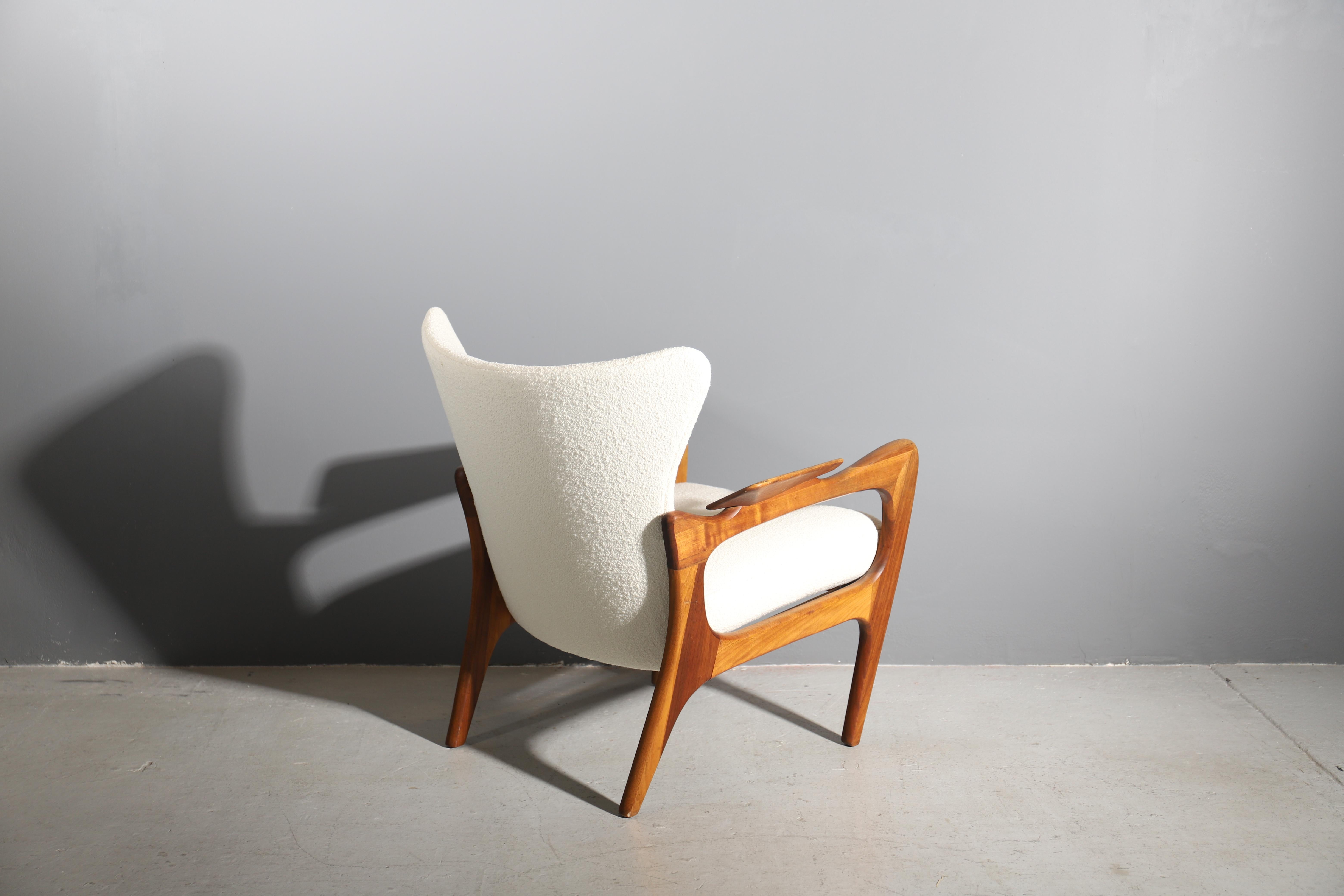 Mid-20th Century Pair of Sculptural Adrian Pearsall Walnut Chairs, 1960s