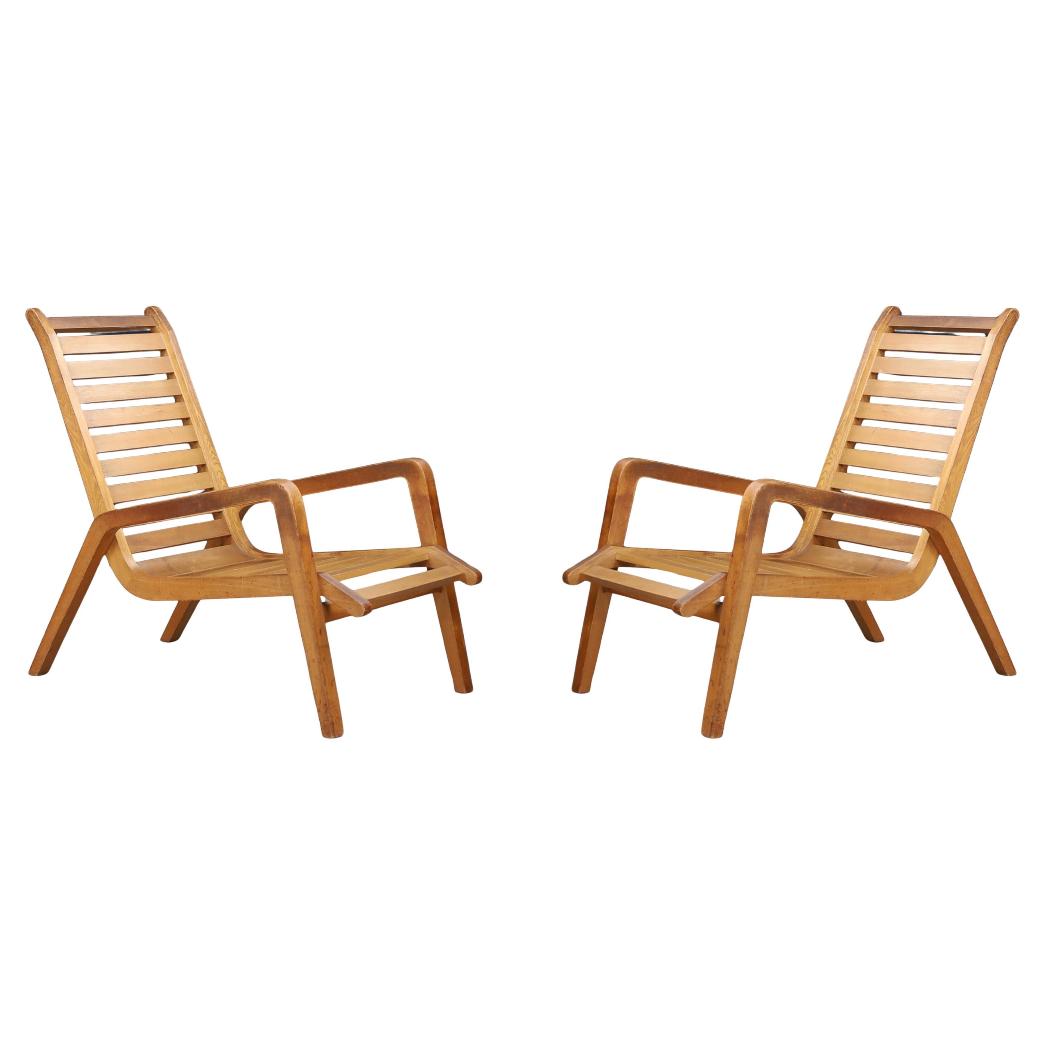 Coppia di sedie da salotto scultoree in legno di frassino di Jan Vaněk, Repubblica Ceca, 1960