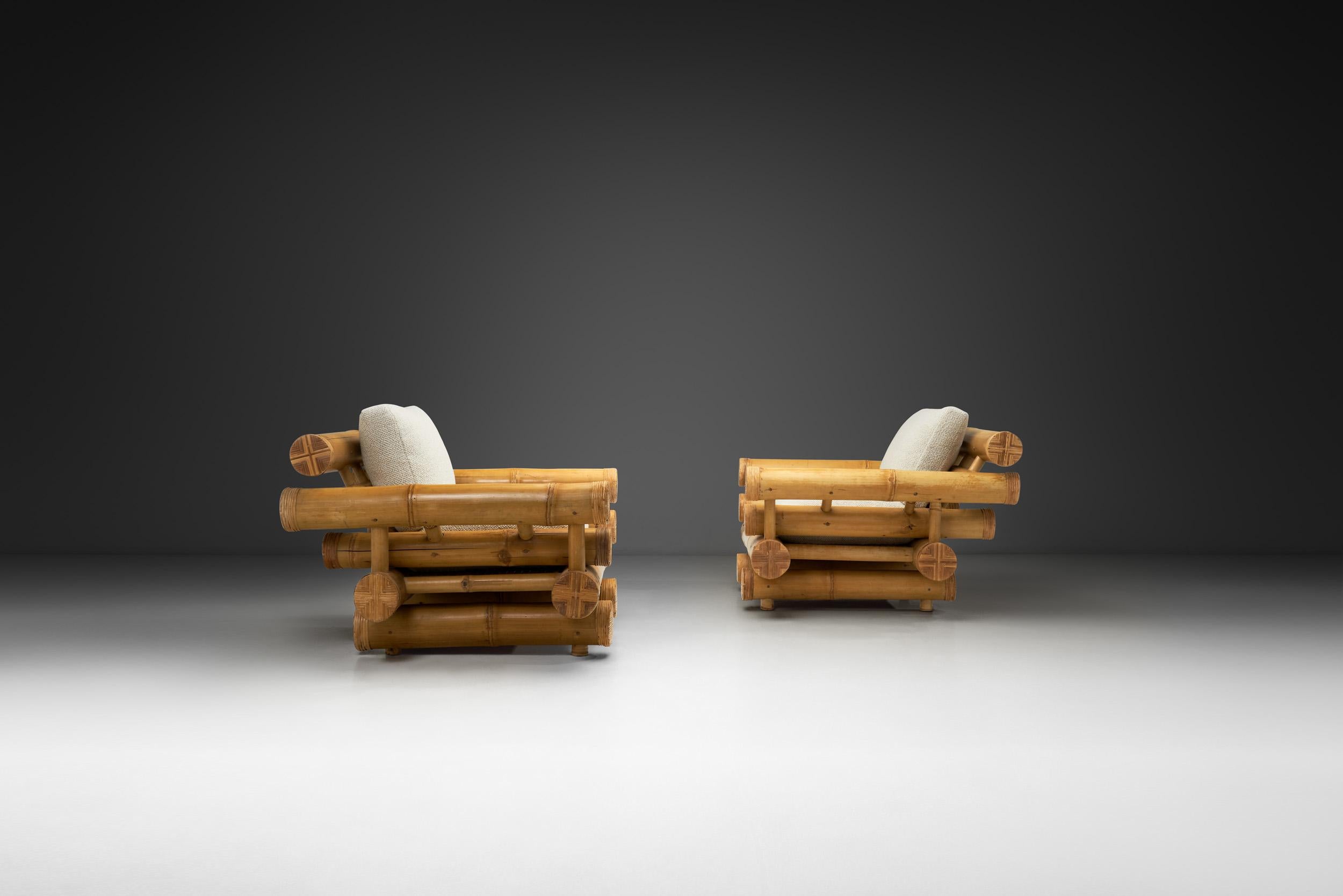 Européen Paire de chaises longues sculpturales en bambou, Europe, milieu du 20e siècle en vente