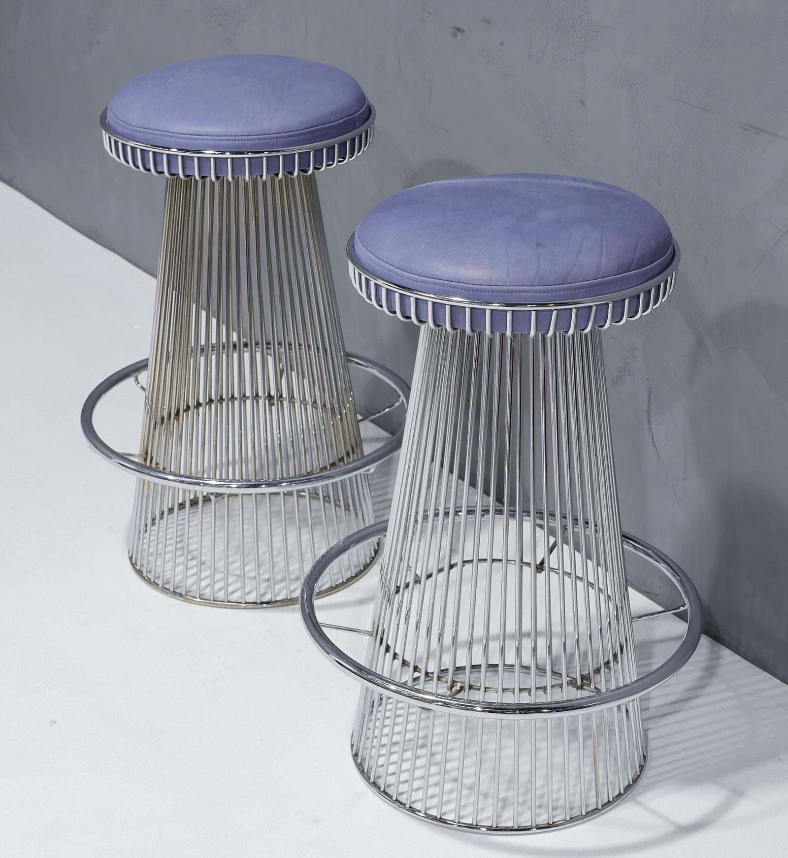 Pair of Sculptural Bar Stools in Nickeled Steel and Leather by Cy Mann Designs In Good Condition For Sale In Dallas, TX