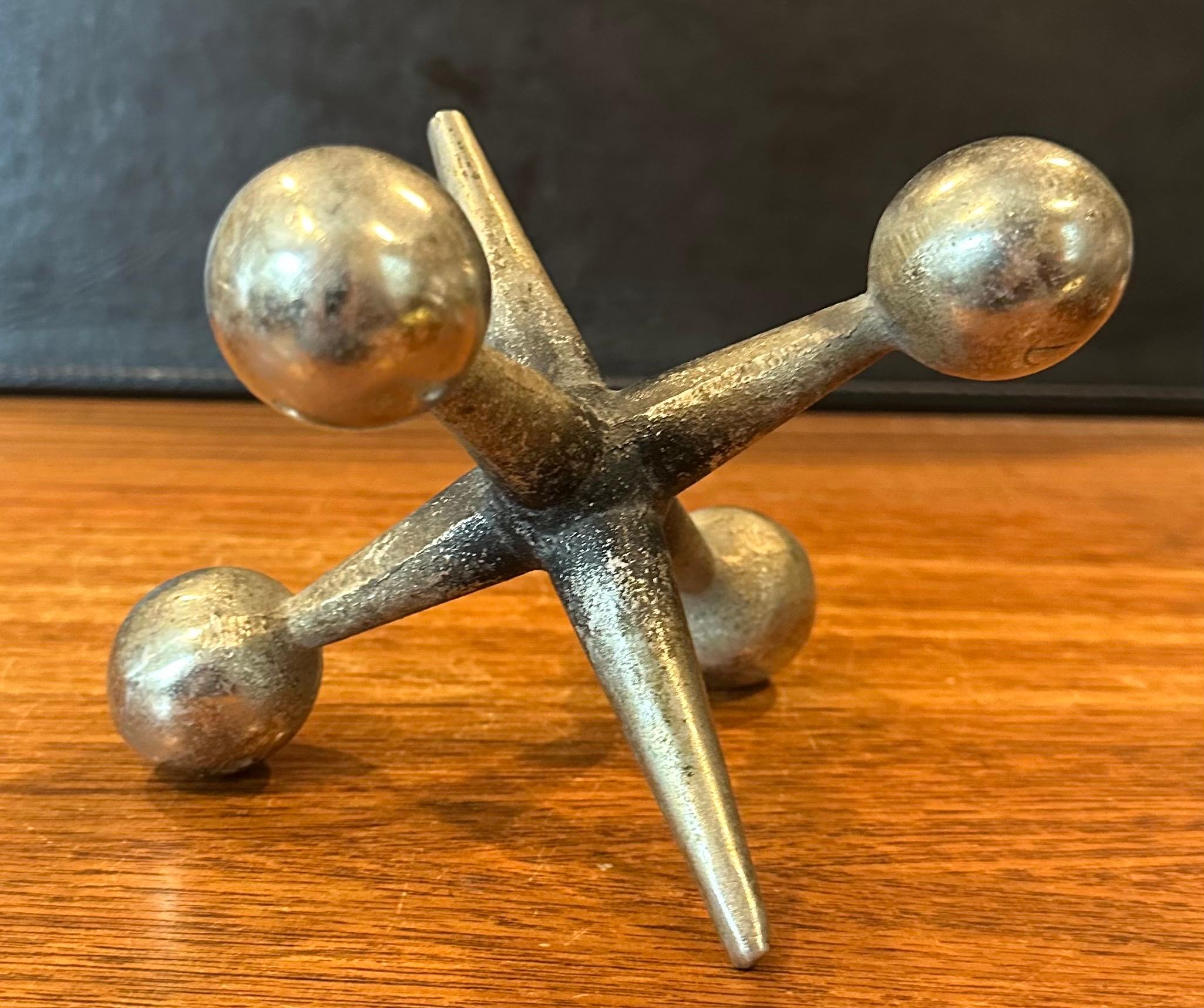 Coppia di fermalibri scultorei in ottone Jack / Jax nello stile di Bill Curry in vendita 5