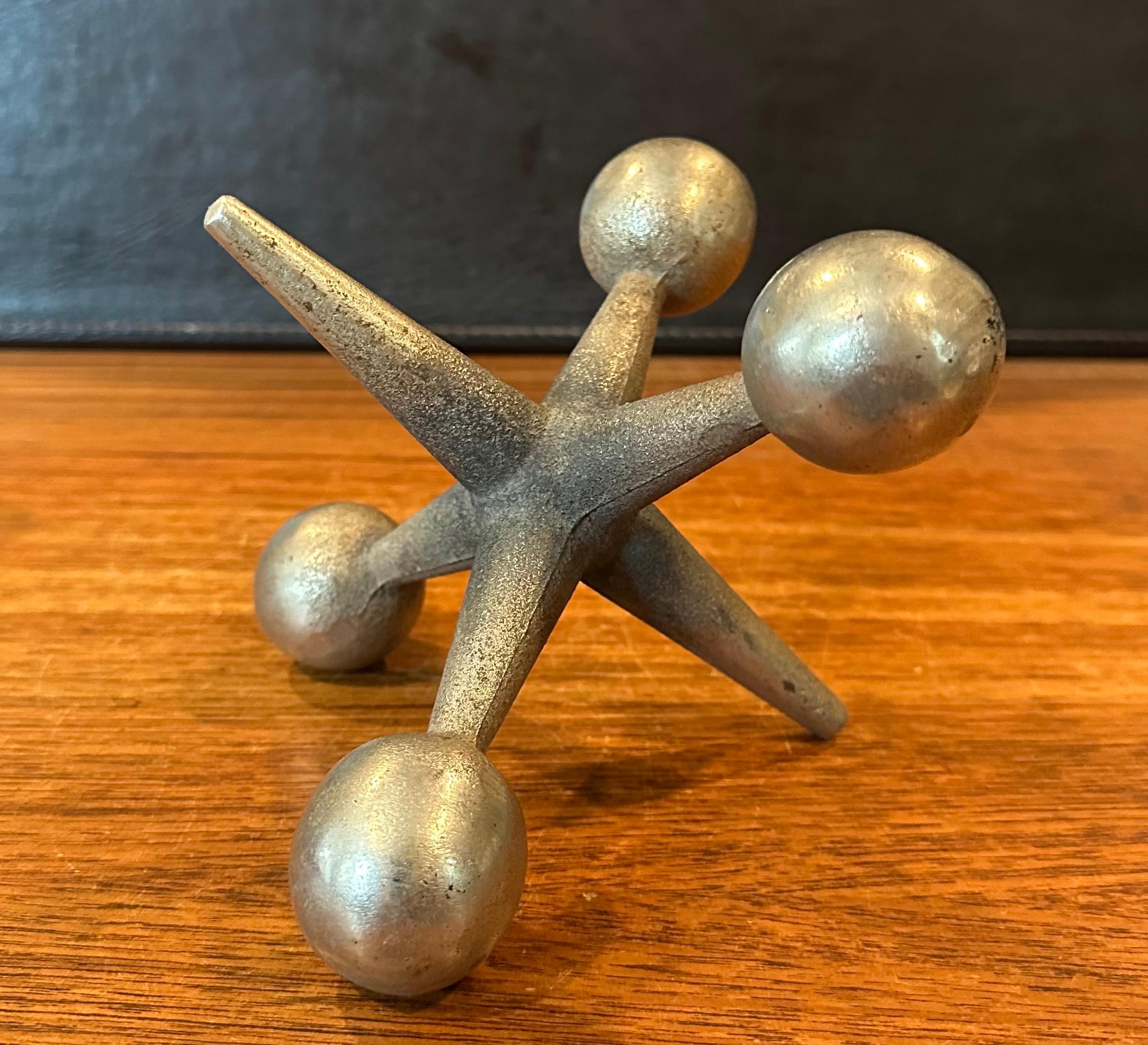 Coppia di fermalibri scultorei in ottone Jack / Jax nello stile di Bill Curry in vendita 6