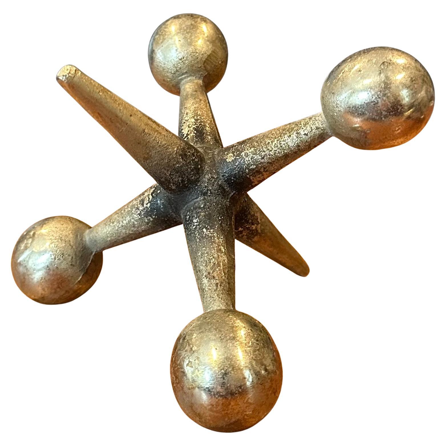 XX secolo Coppia di fermalibri scultorei in ottone Jack / Jax nello stile di Bill Curry in vendita