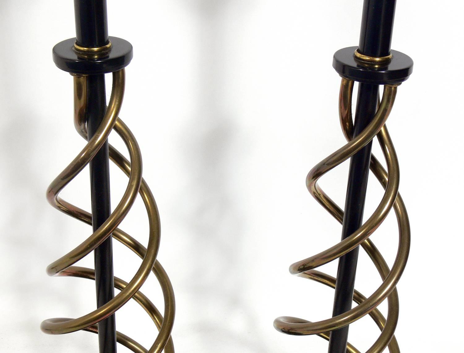 Mid-Century Modern Pair of Sculptural Brass Spiral Lamps For Sale