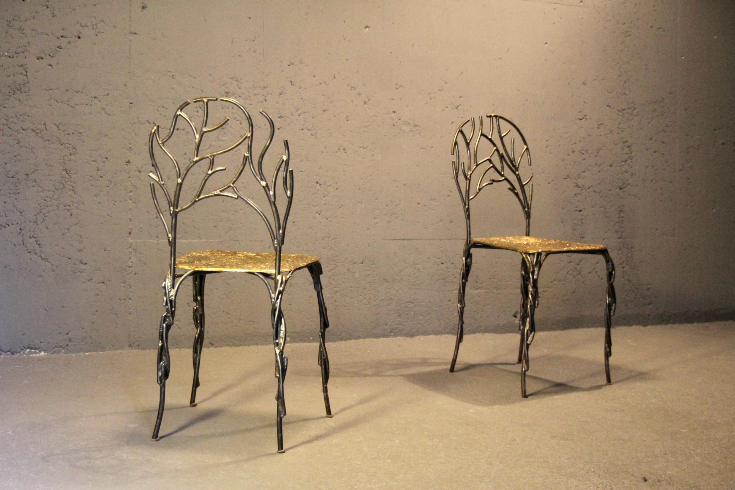 Fine XX secolo Coppia di sedie scultoree in bronzo e metallo in vendita