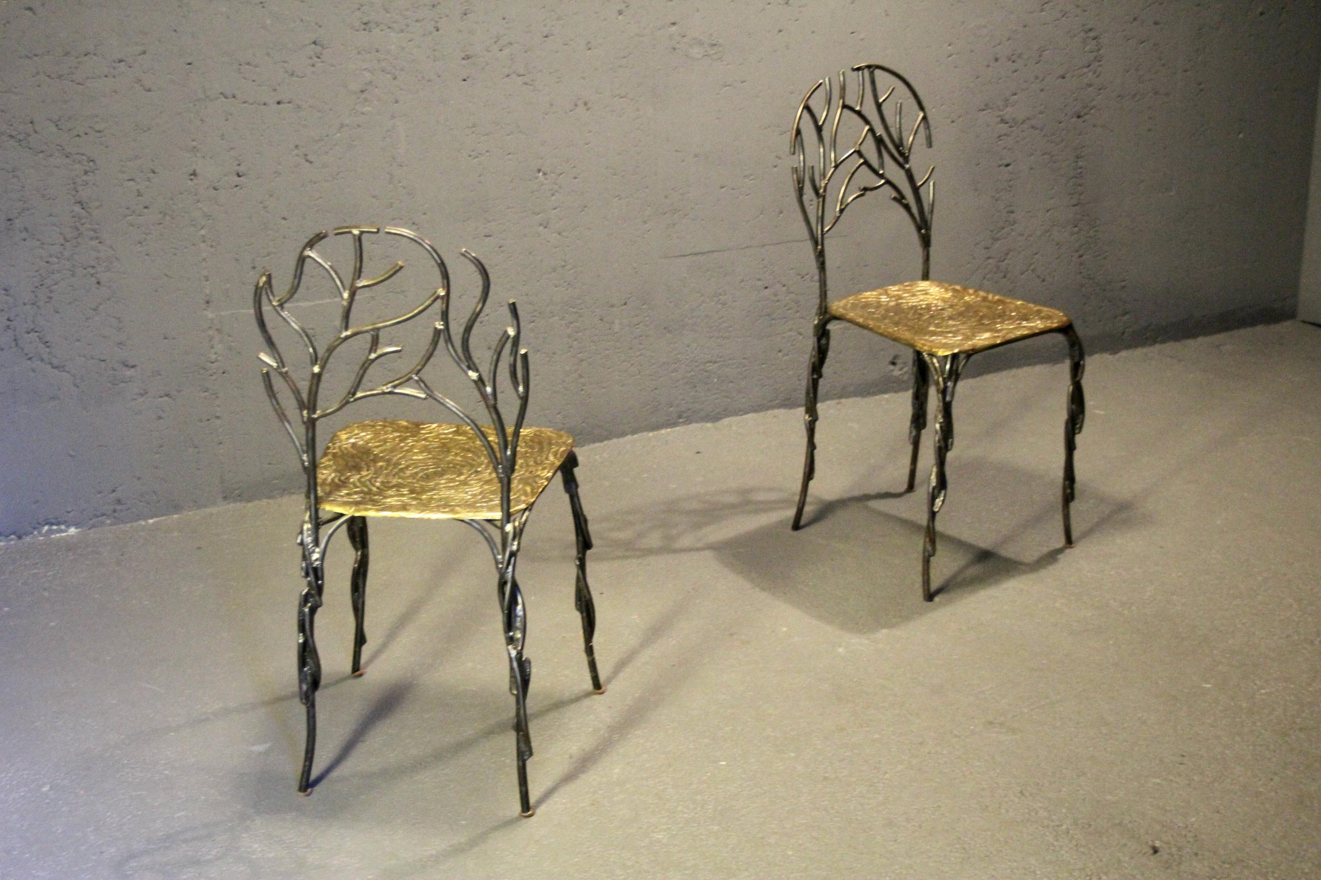 Coppia di sedie scultoree in bronzo e metallo in vendita 1