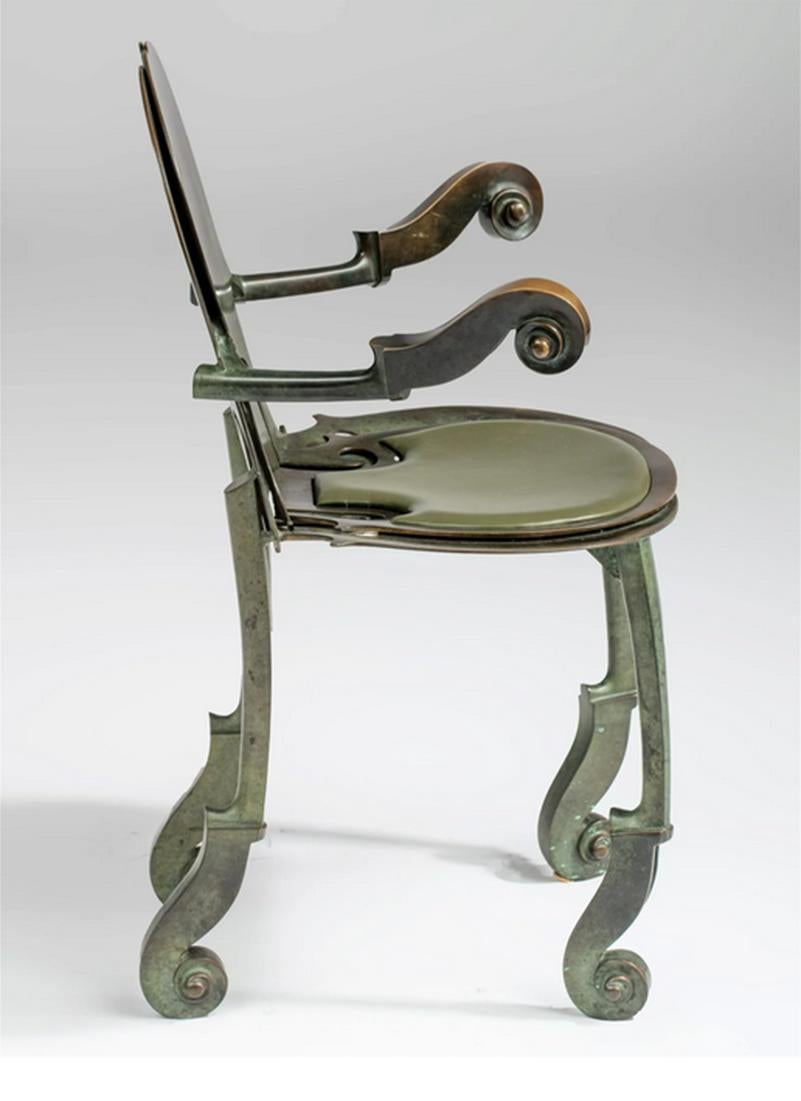 Paire de fauteuils sculpturaux en bronze par Arman Fernandez Bon état - En vente à Bridgewater, CT