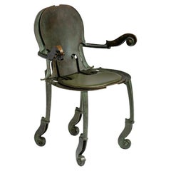 Paire de fauteuils sculpturaux en bronze par Arman Fernandez
