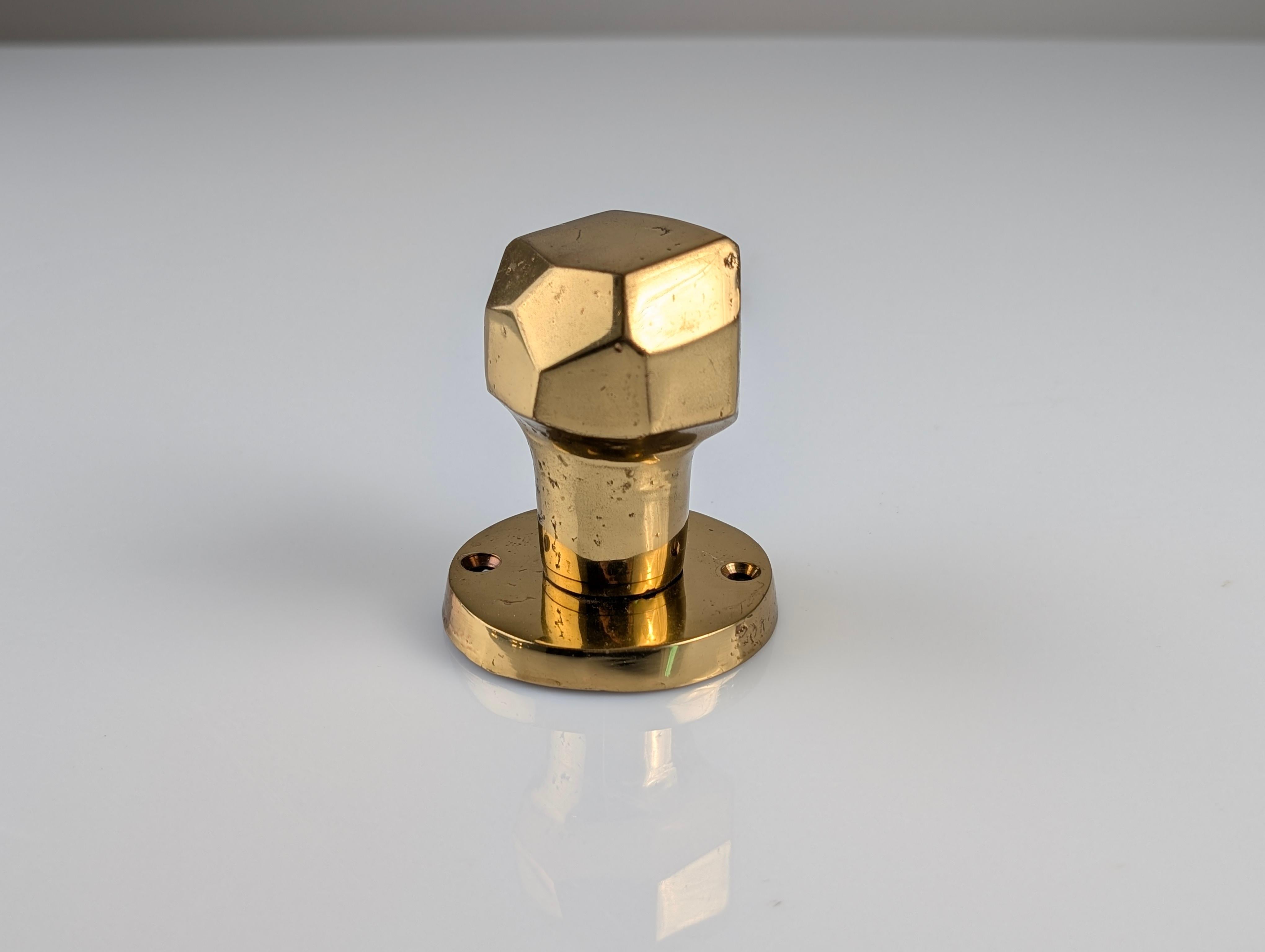 Paire de boutons de porte rotatifs sculpturaux brutalistes en bronze, 1970 en vente 4