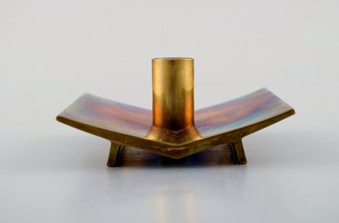 Pair of sculptural candleholders designed by Pierre Forsell for Skultuna (Sweden) in the 1950s. Rare.
Made of brass.
Signed under the base.
Model number 70.
Measures: 7.5 cm x 7 cm x 4 cm.
In excellent condition.