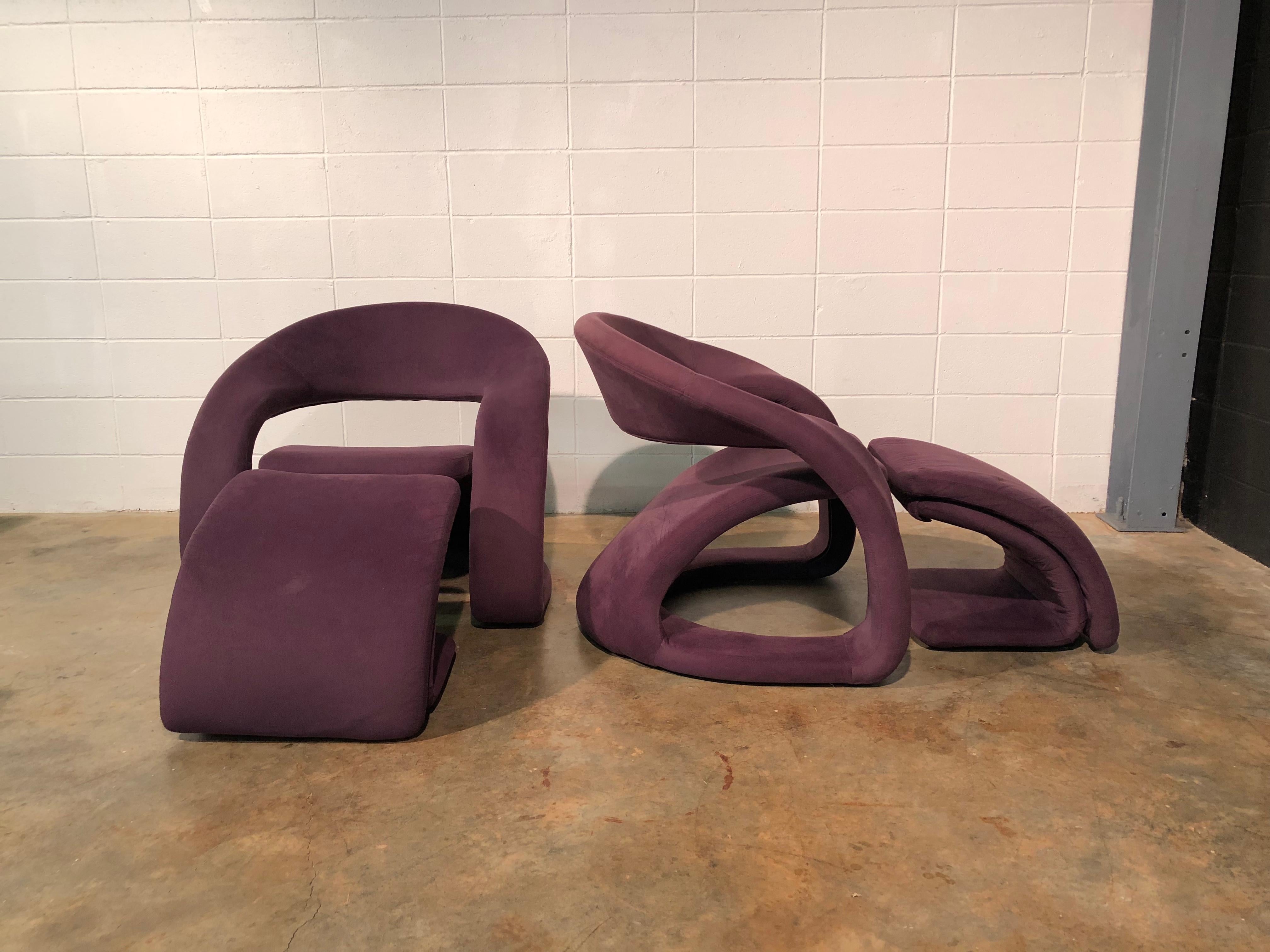 Pair of Sculptural Cantilever Chairs with Ottoman Memphis Style 5