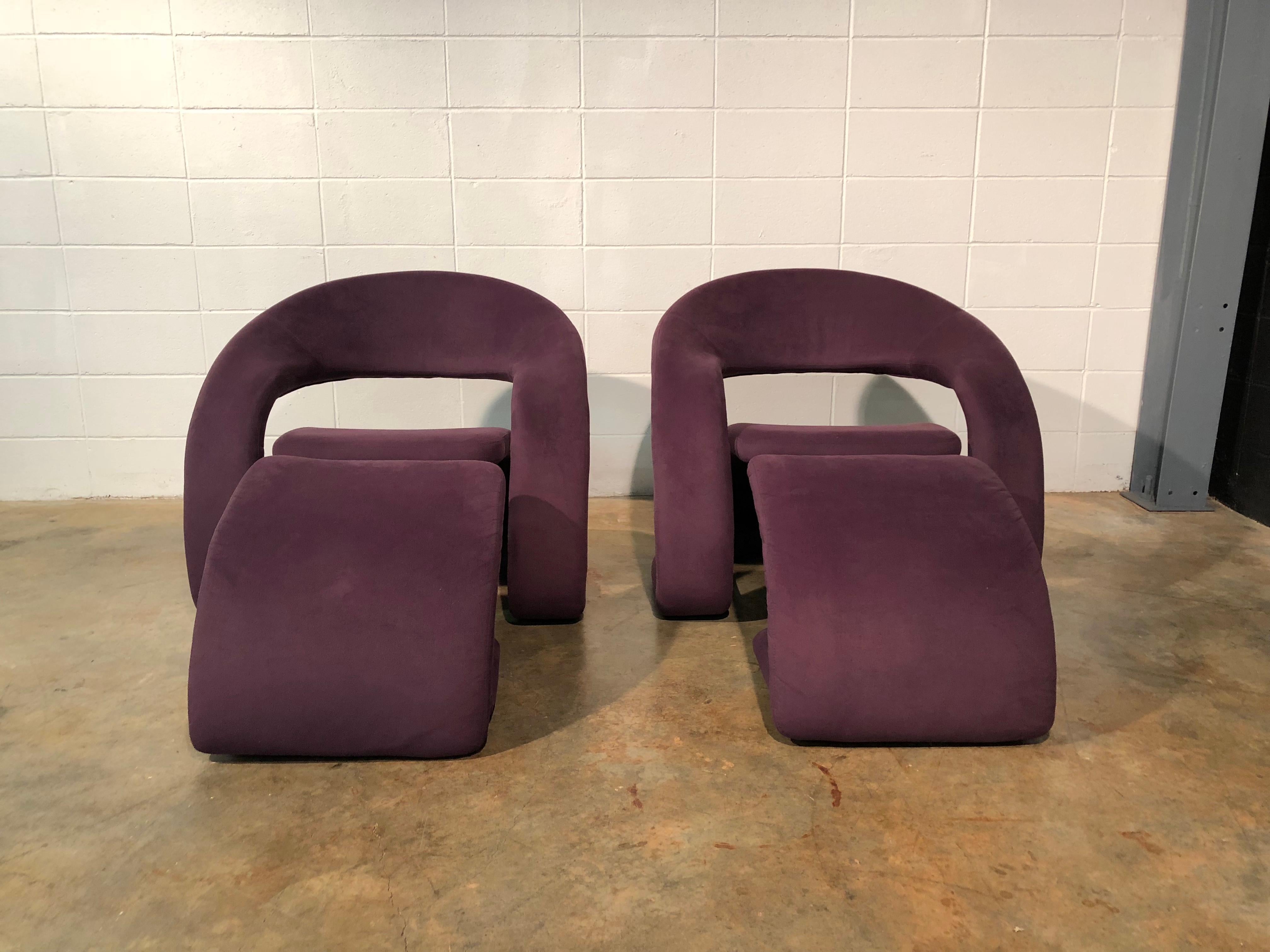 Pair of Sculptural Cantilever Chairs with Ottoman Memphis Style 6