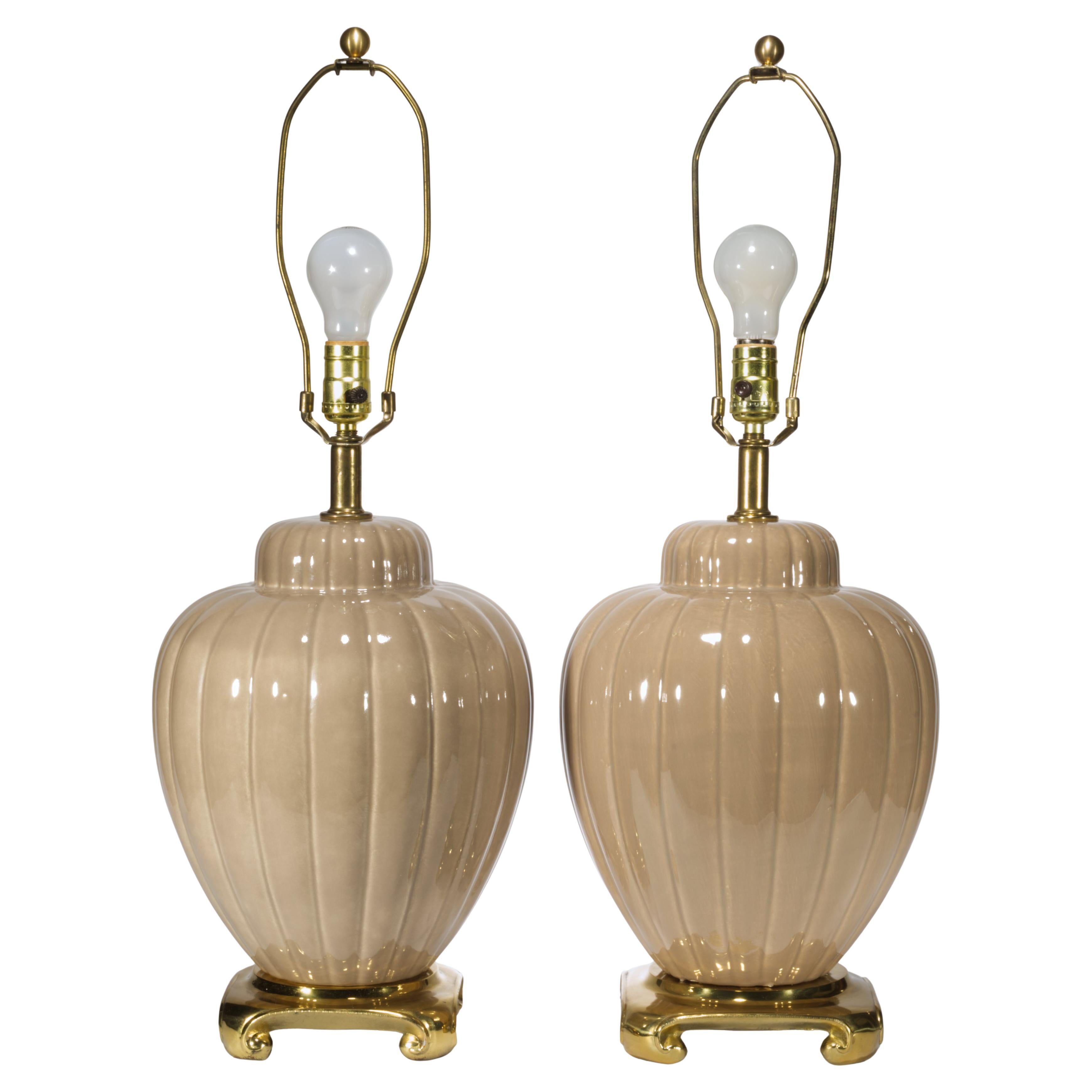 Paar skulpturale mokkabraune Urnen-Tischlampen im Chinoiserie-Stil, 1970er Jahre im Angebot