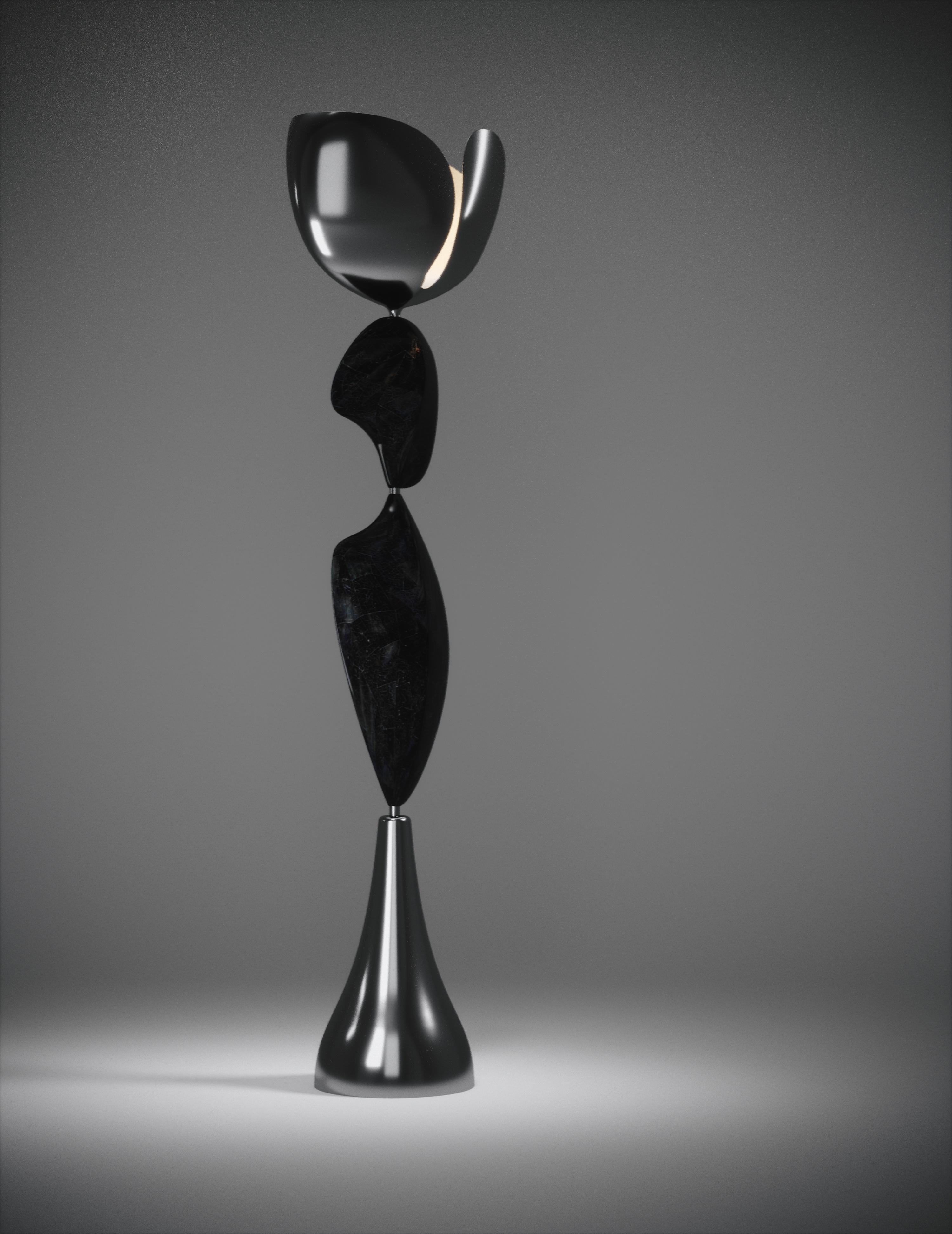 Français Paire de lampadaires sculpturaux en finition chrome avec incrustation en forme de coquille de stylo par Kifu Paris en vente