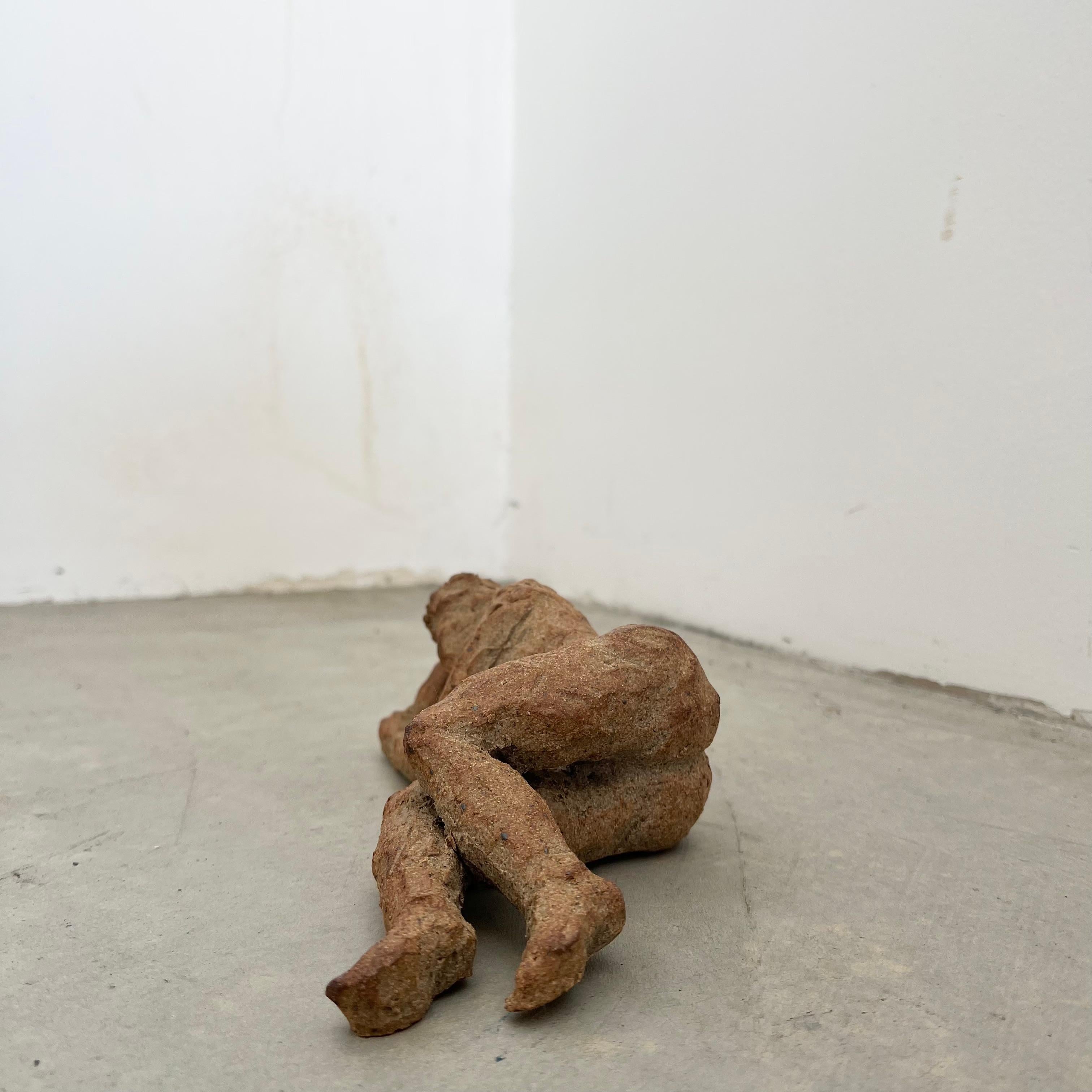 Coppia di figure scultoree in gres, 2025 USA in vendita 4