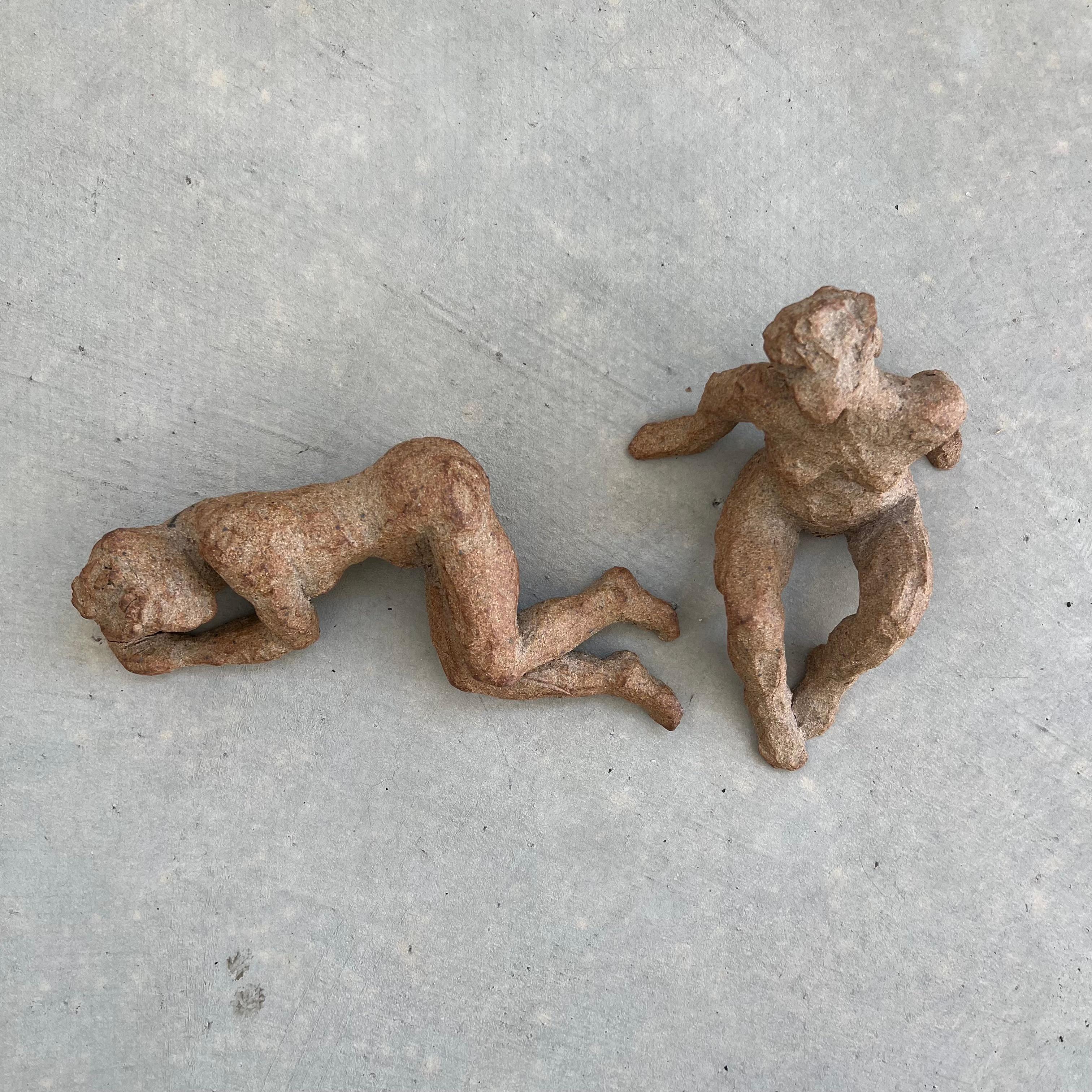 Americano Coppia di figure scultoree in gres, 2025 USA in vendita