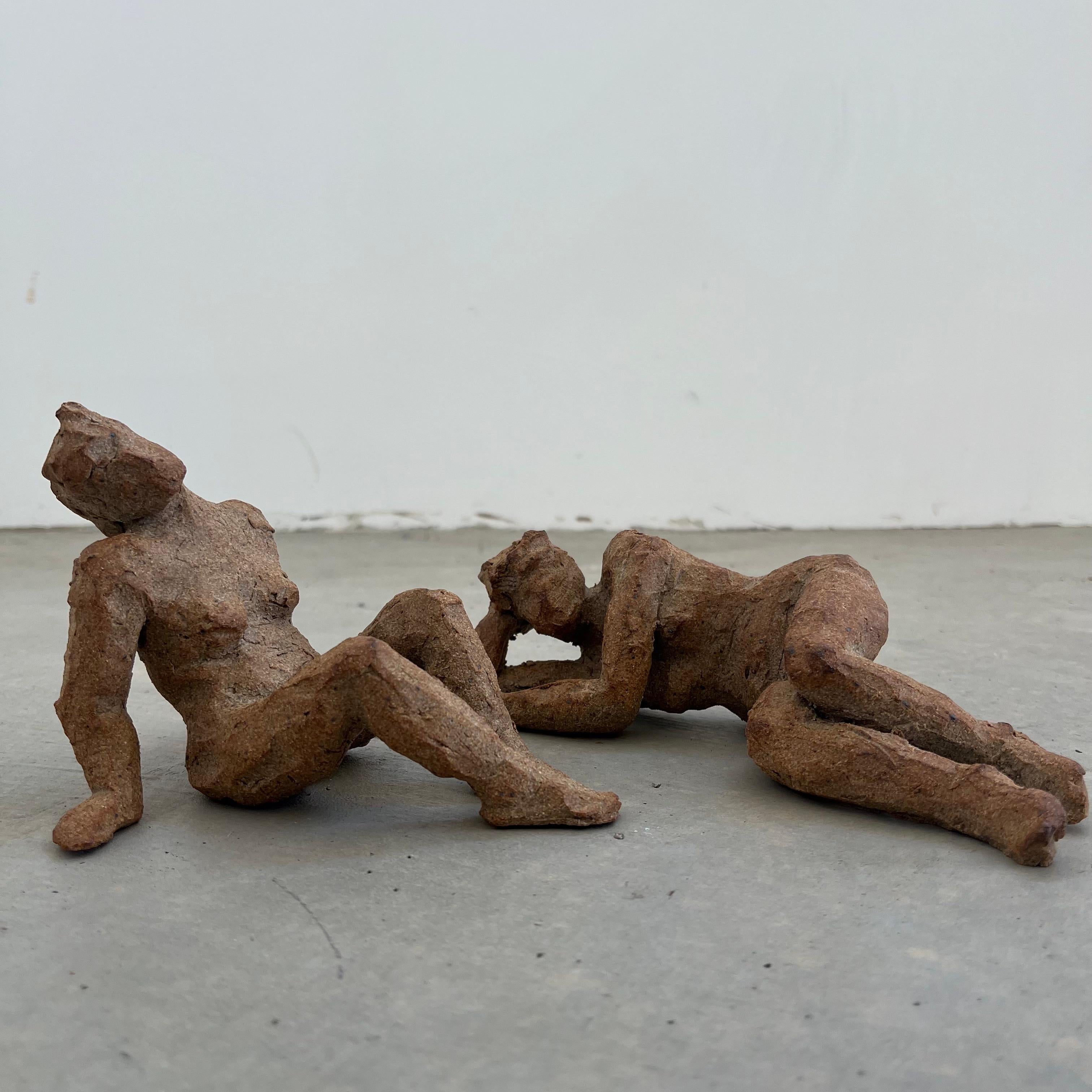 XXI secolo e contemporaneo Coppia di figure scultoree in gres, 2025 USA in vendita