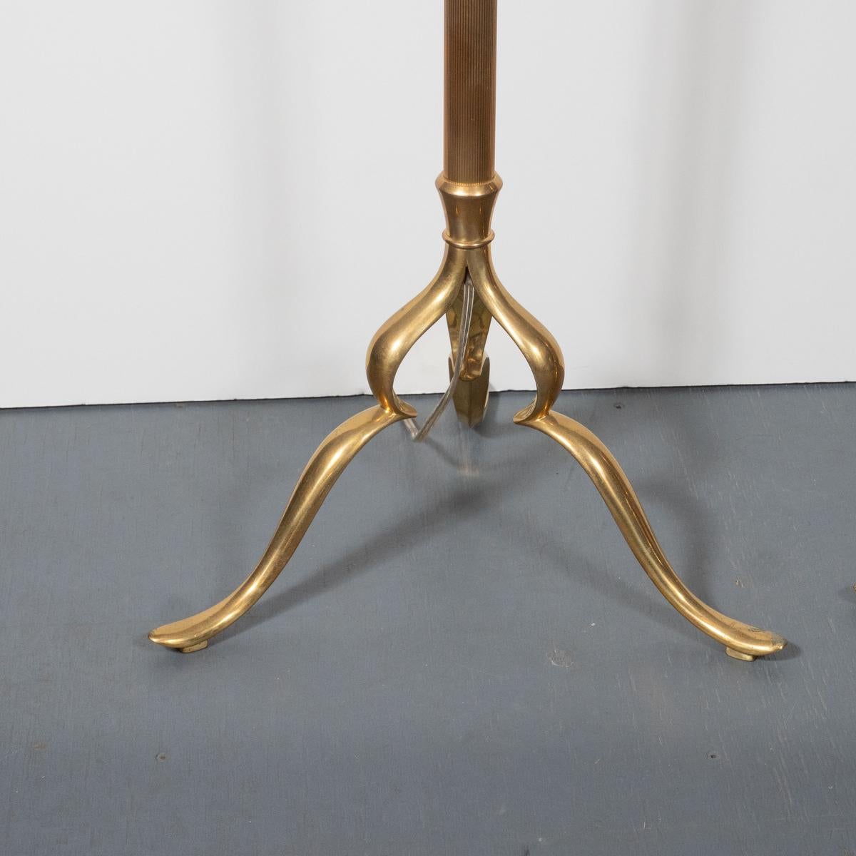Pair of Sculptural Fluted Brass Floor Lamps In Good Condition For Sale In Tarrytown, NY
