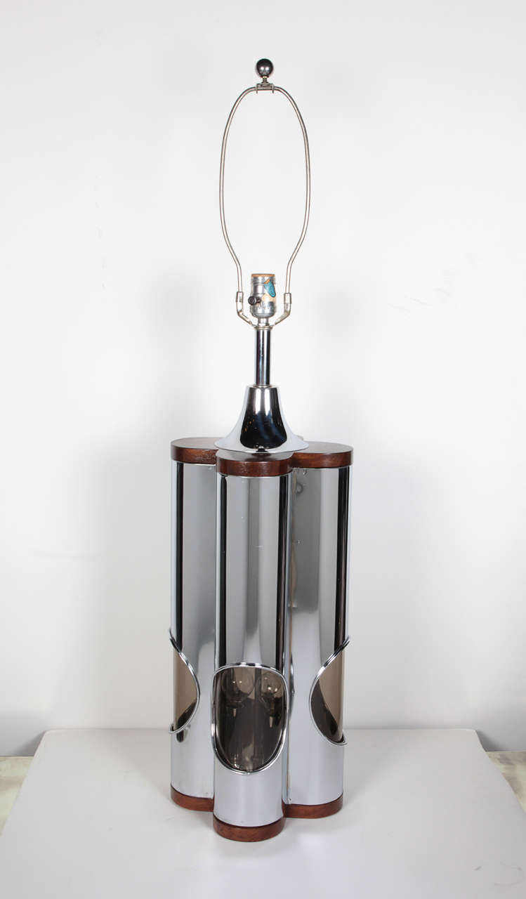 Pair of Sculptural Mid-Century Modern Chrome Lamps by Laurel, circa 1960s For Sale 1