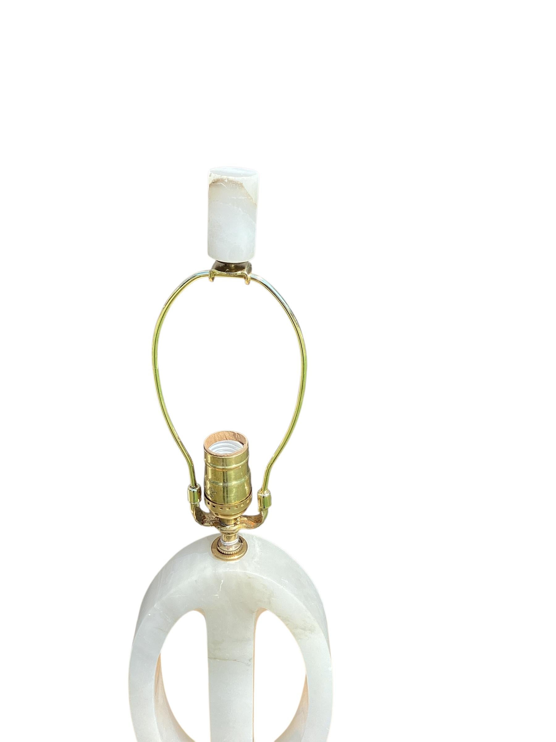 Mid-Century Modern Paire de lampes sculpturales en albâtre italien en vente