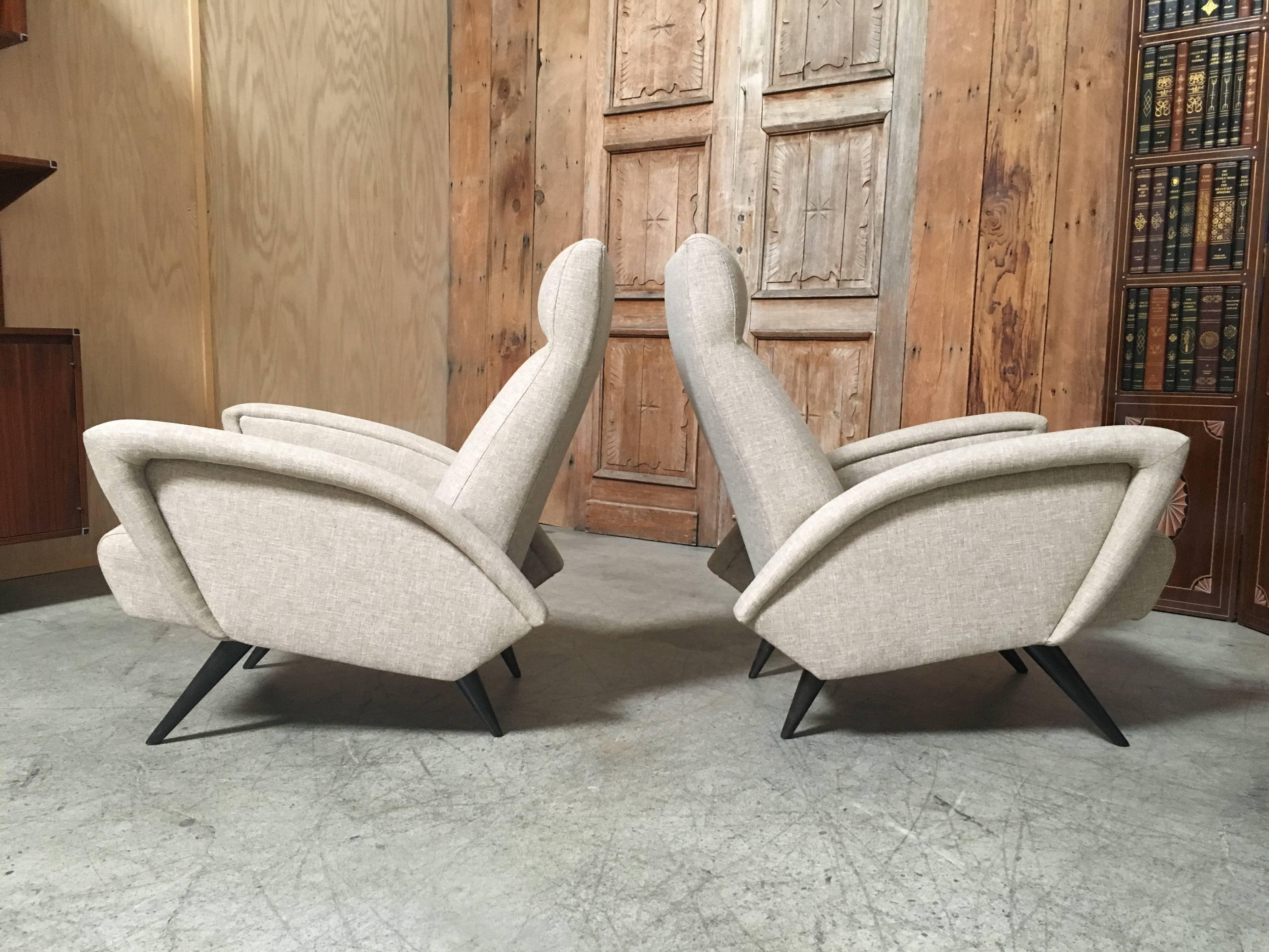 Pair of Sculptural Italian Lounge Chairs In Good Condition In Denton, TX