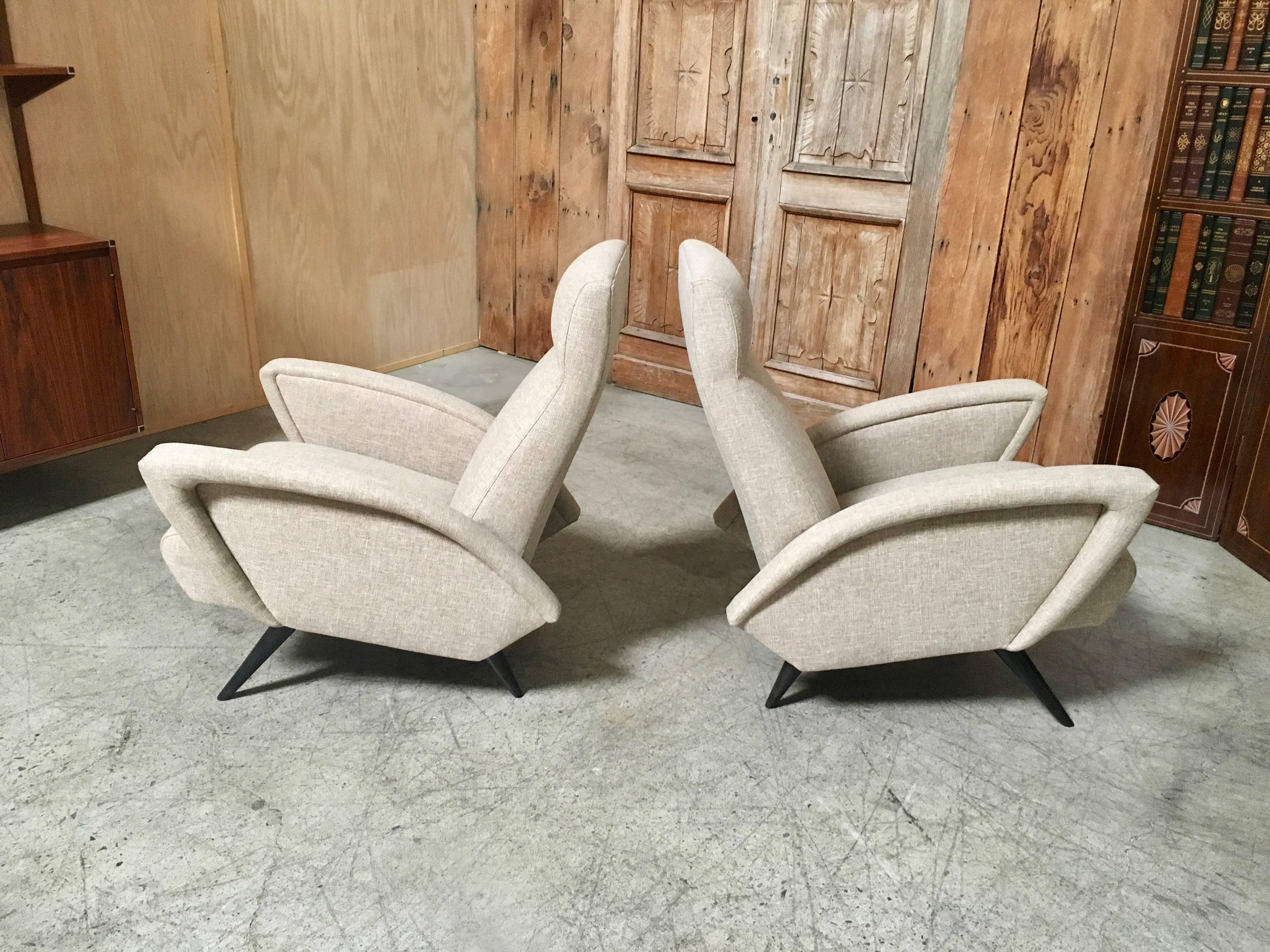 Pair of Sculptural Italian Lounge Chairs 3