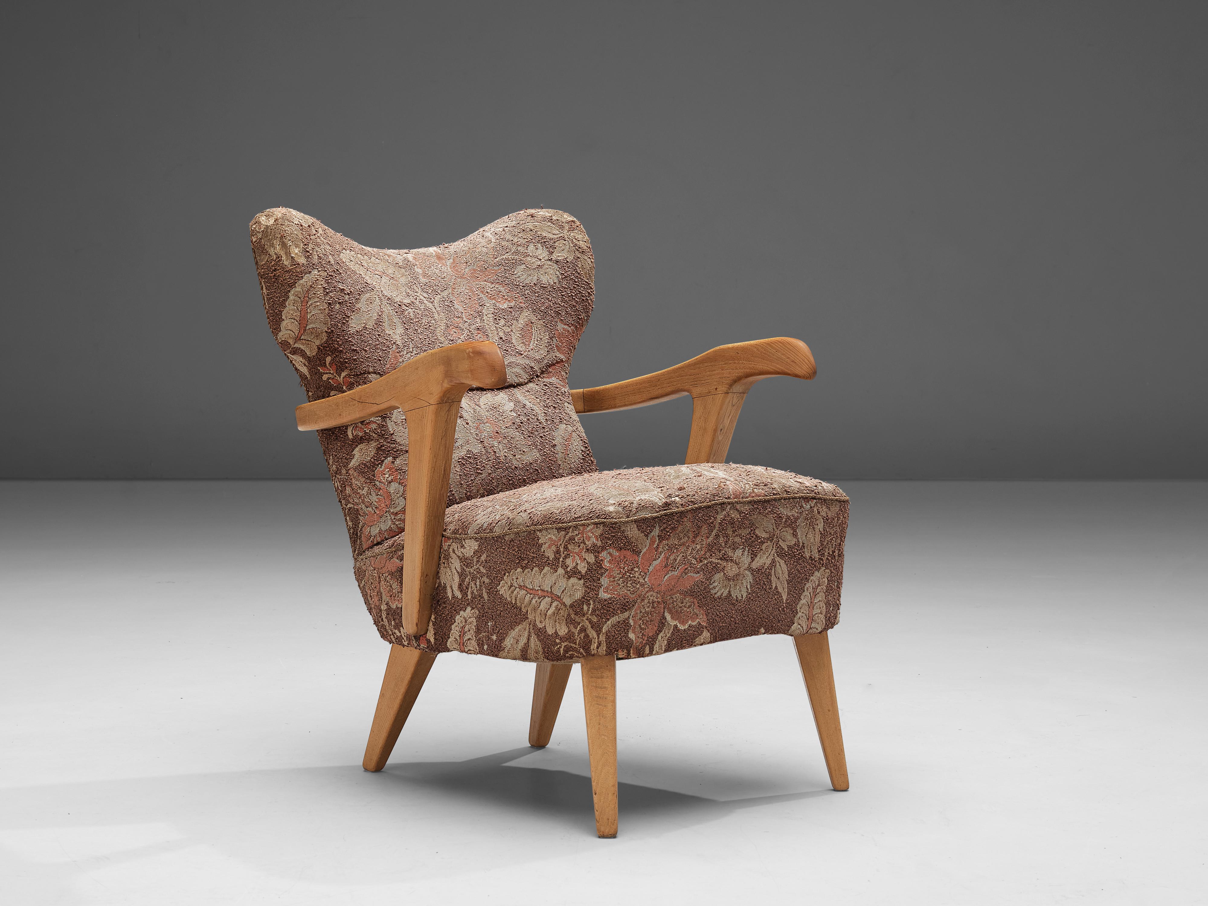 Fabric Pair of Sculptural Italian Lounge Chairs in Oak and Floral Upholstery