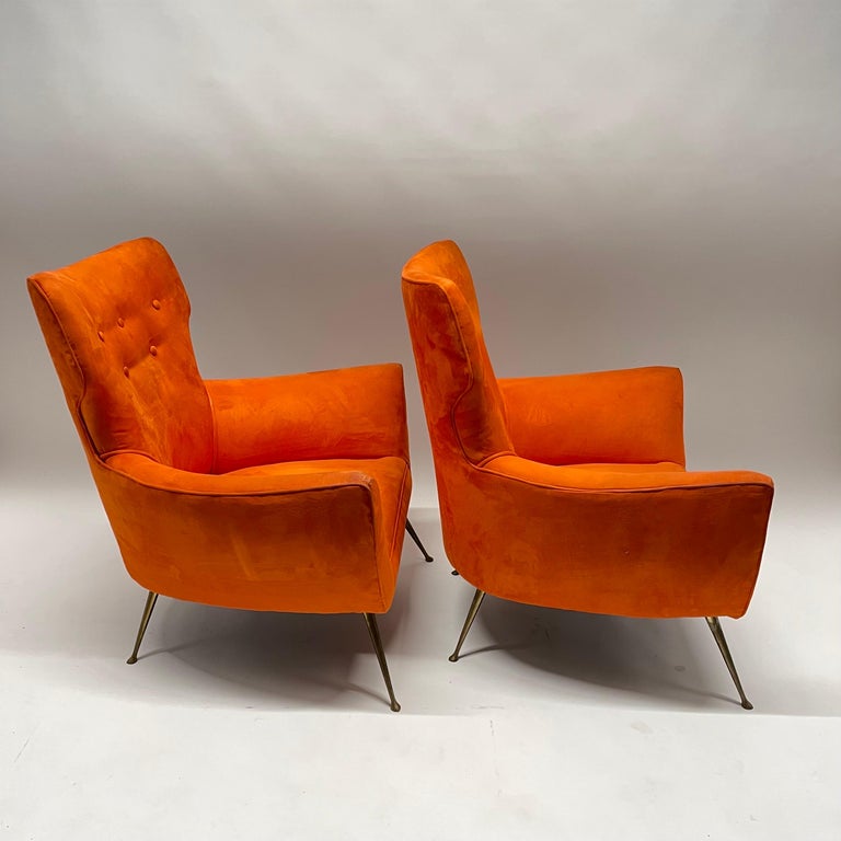 20th Century Pair of Sculptural Italian Mid-Century Modern Armchairs Style of Ponti, Italy For Sale