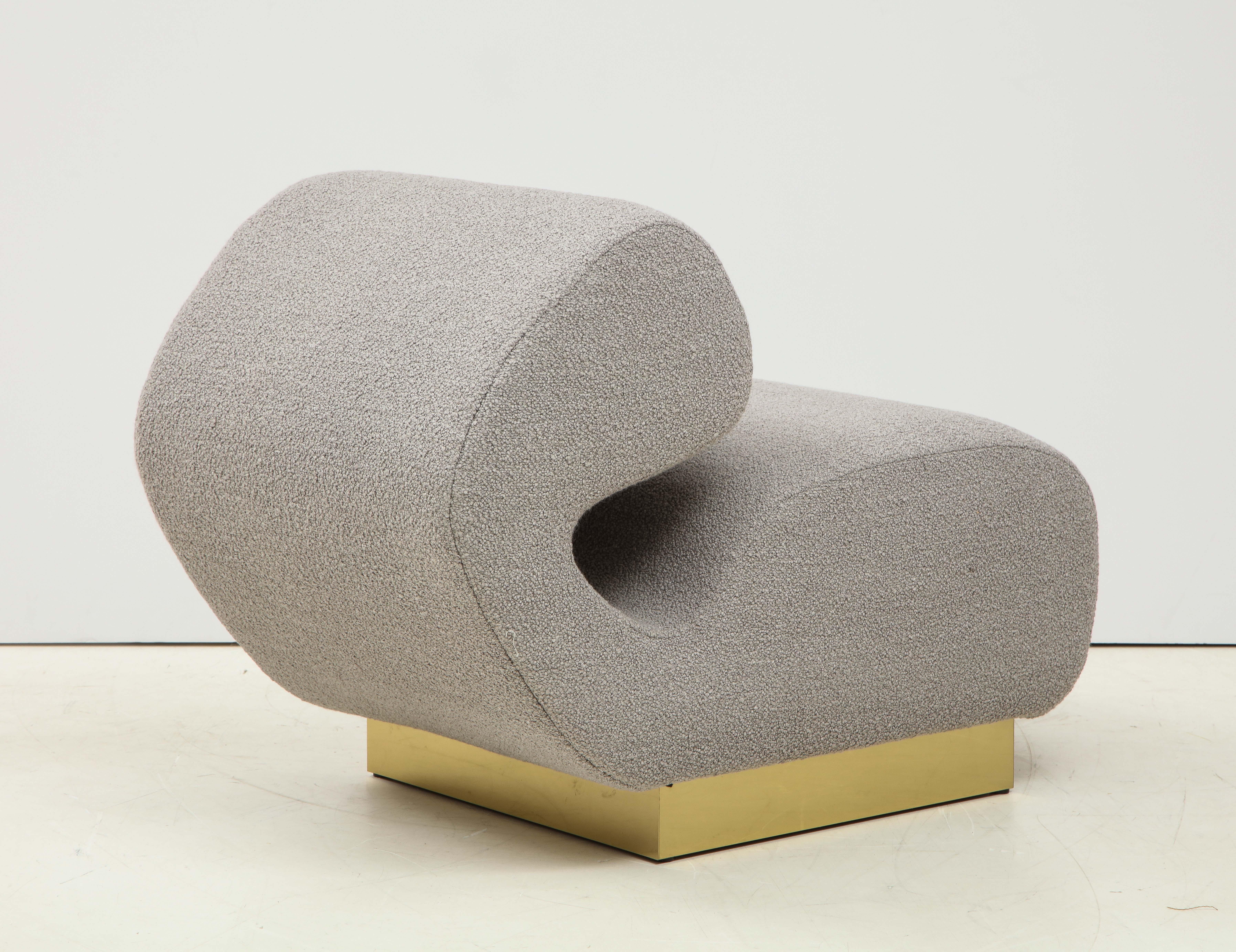 Pair of Sculptural Lounge Chairs in Grey Bouclé Fabric and Brass Base, Italy 5