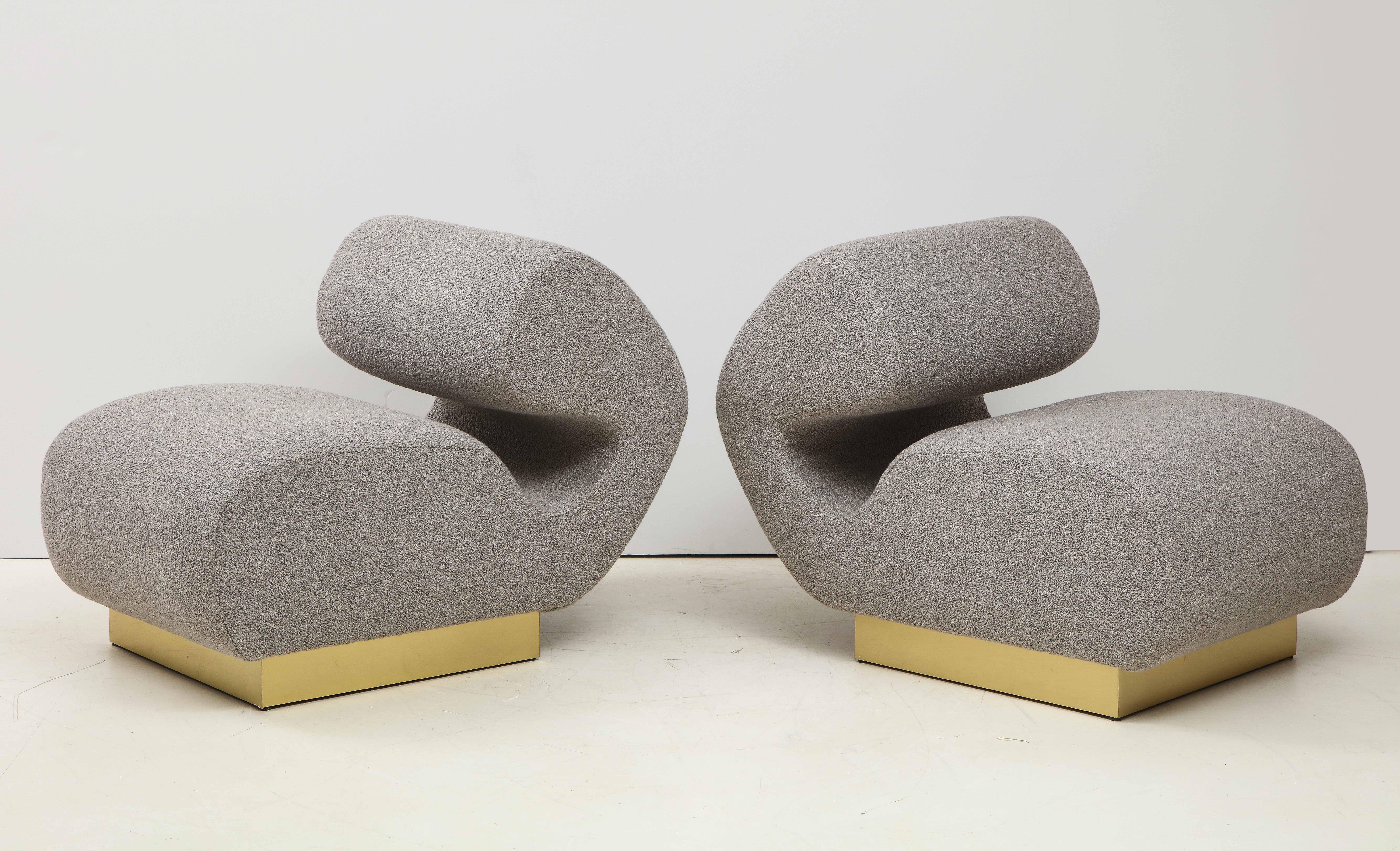 Hand-Crafted Pair of Sculptural Lounge Chairs in Grey Bouclé Fabric and Brass Base, Italy