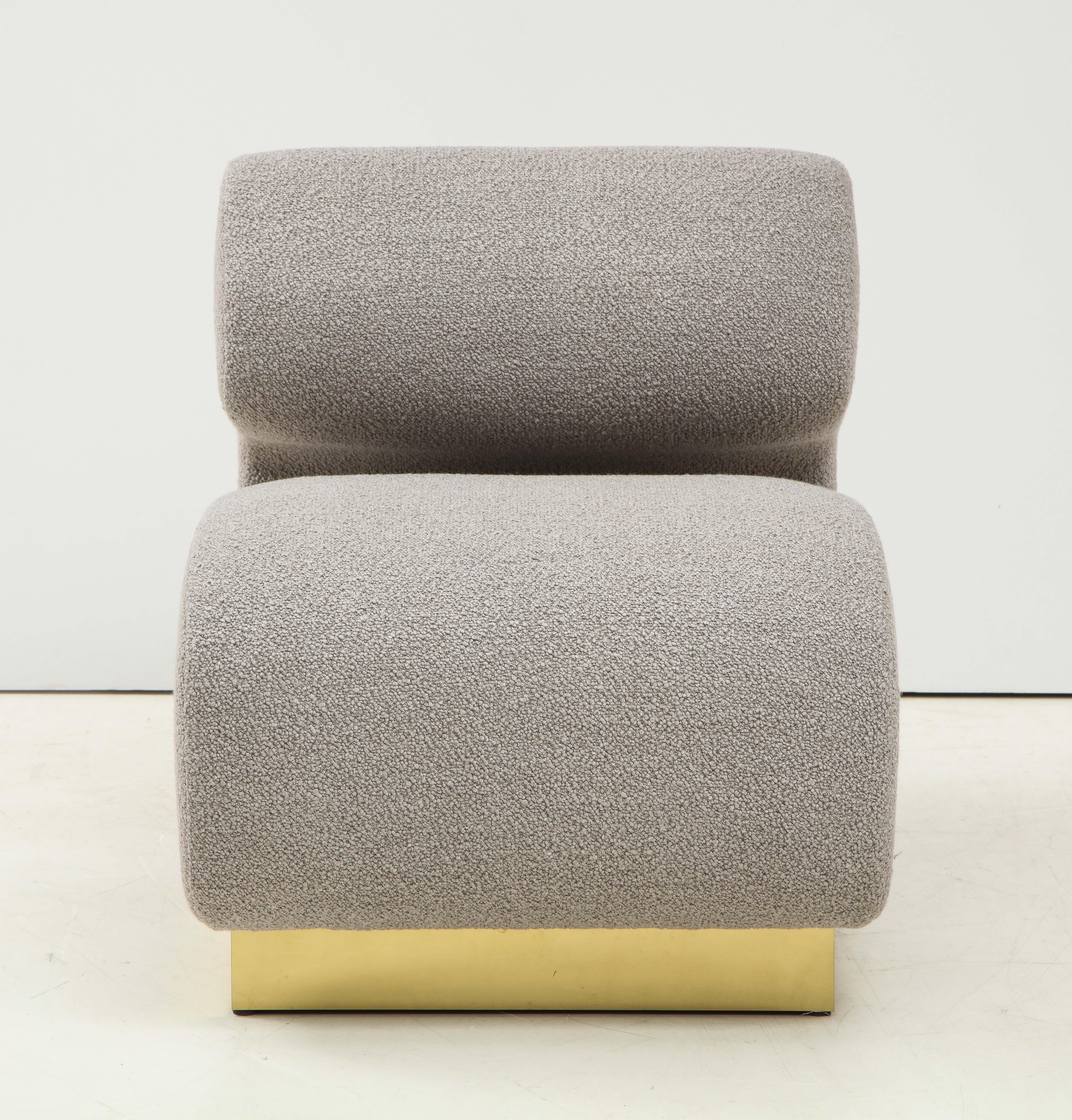 Pair of Sculptural Lounge Chairs in Grey Bouclé Fabric and Brass Base, Italy 2
