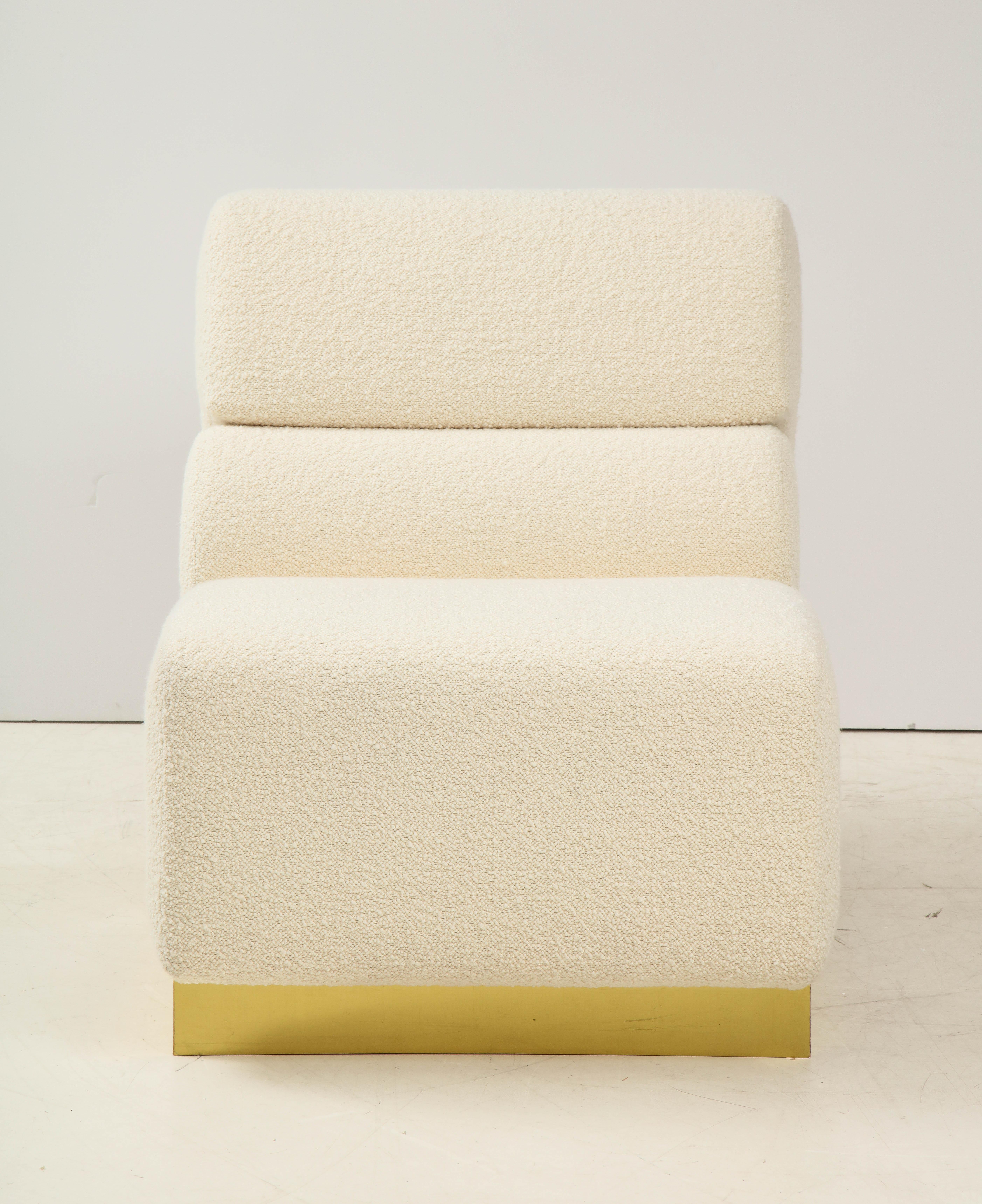 Bouclé Pair of Sculptural Lounge Chairs in Ivory Boucle and Brass Base, Italy, New