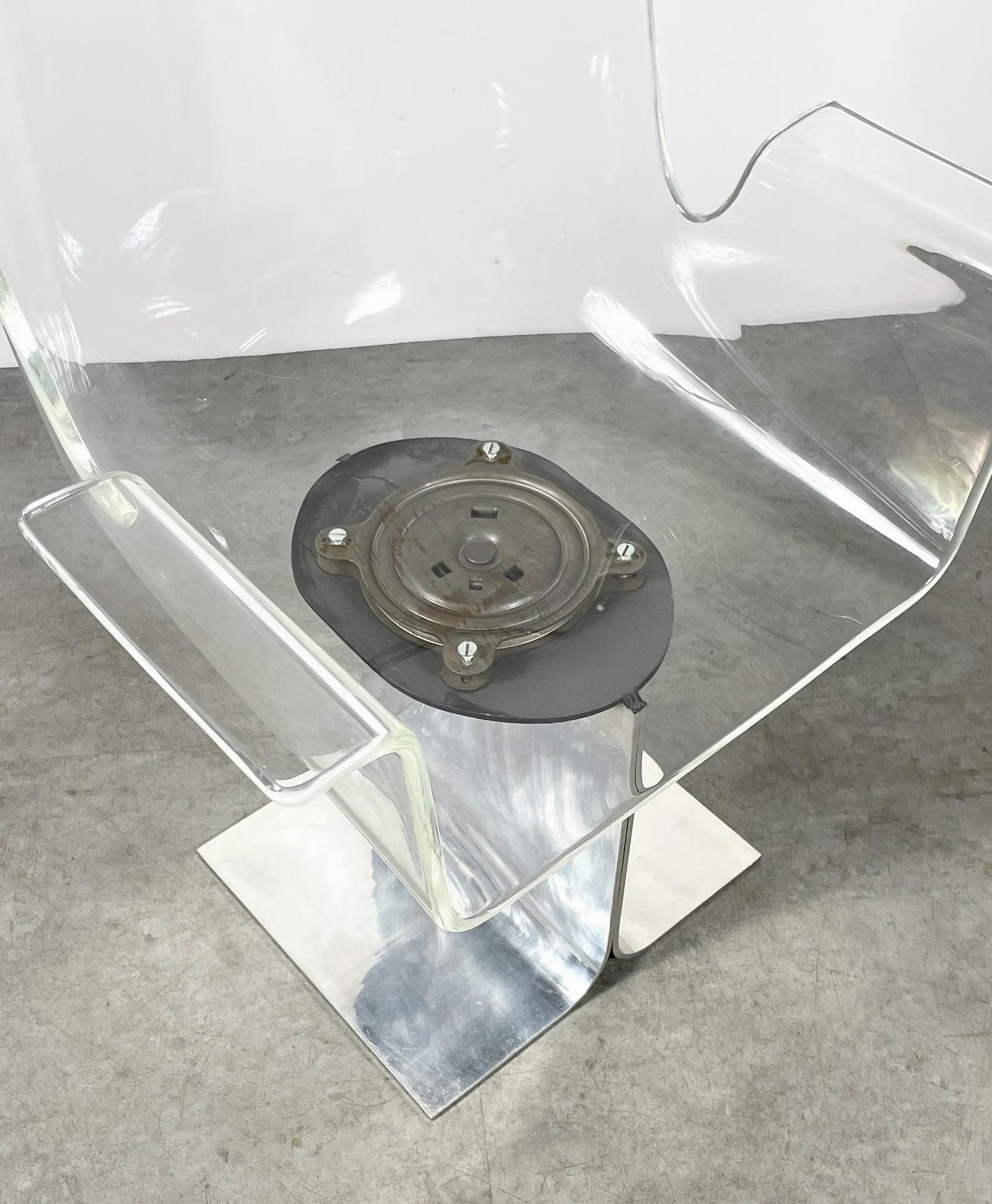 Coppia di sedie girevoli scultoree in lucite e alluminio di Pace Collectional 1970's in vendita 3