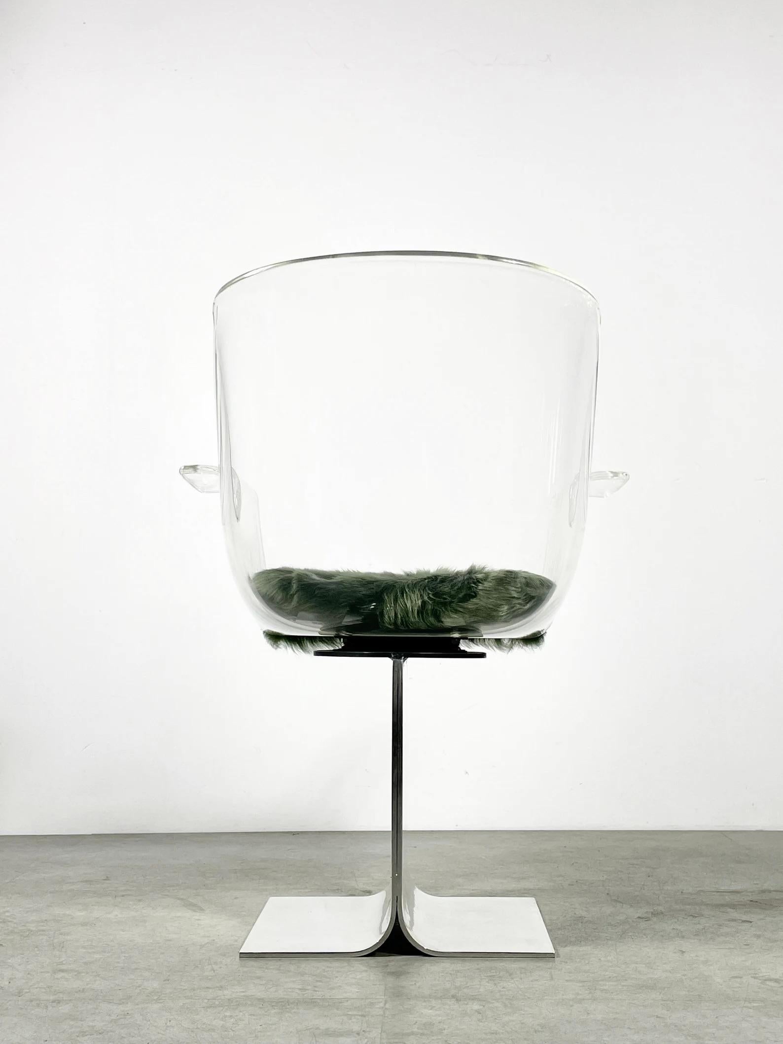 Fine XX secolo Coppia di sedie girevoli scultoree in lucite e alluminio di Pace Collectional 1970's in vendita