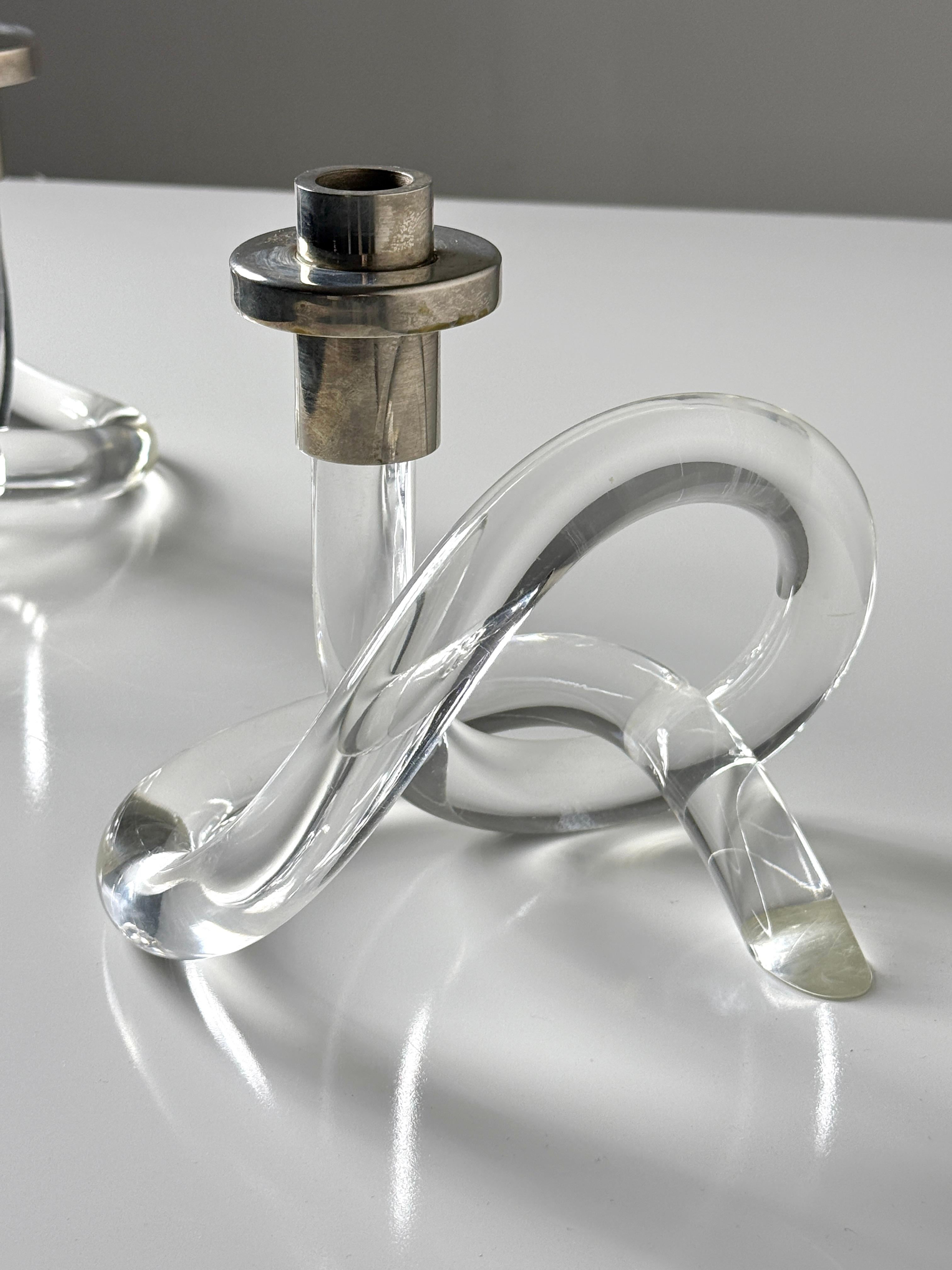 Coppia di portacandele scultorei in lucite di Dorothy Thorpe degli anni '70 in vendita 3