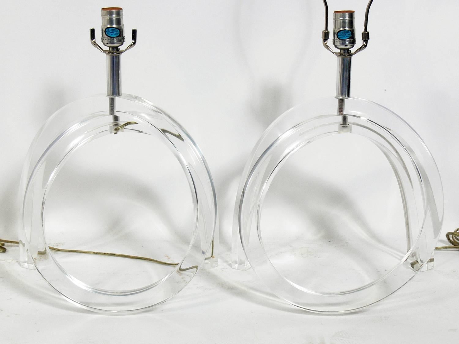 Mid-Century Modern Pair of Sculptural Lucite Lamps