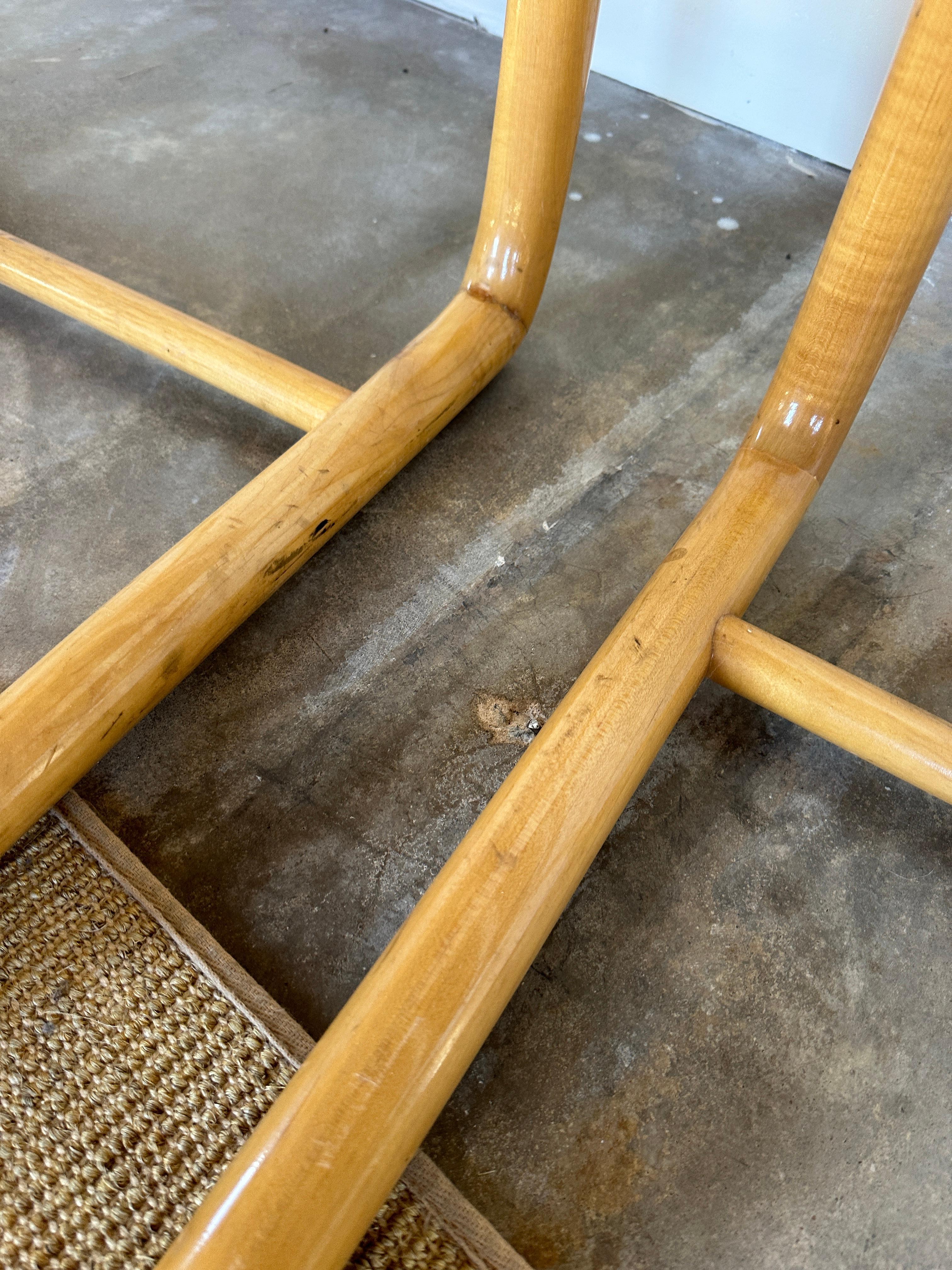 20ième siècle Paire de chaises sculpturales en érable par Tecno Sedia en vente