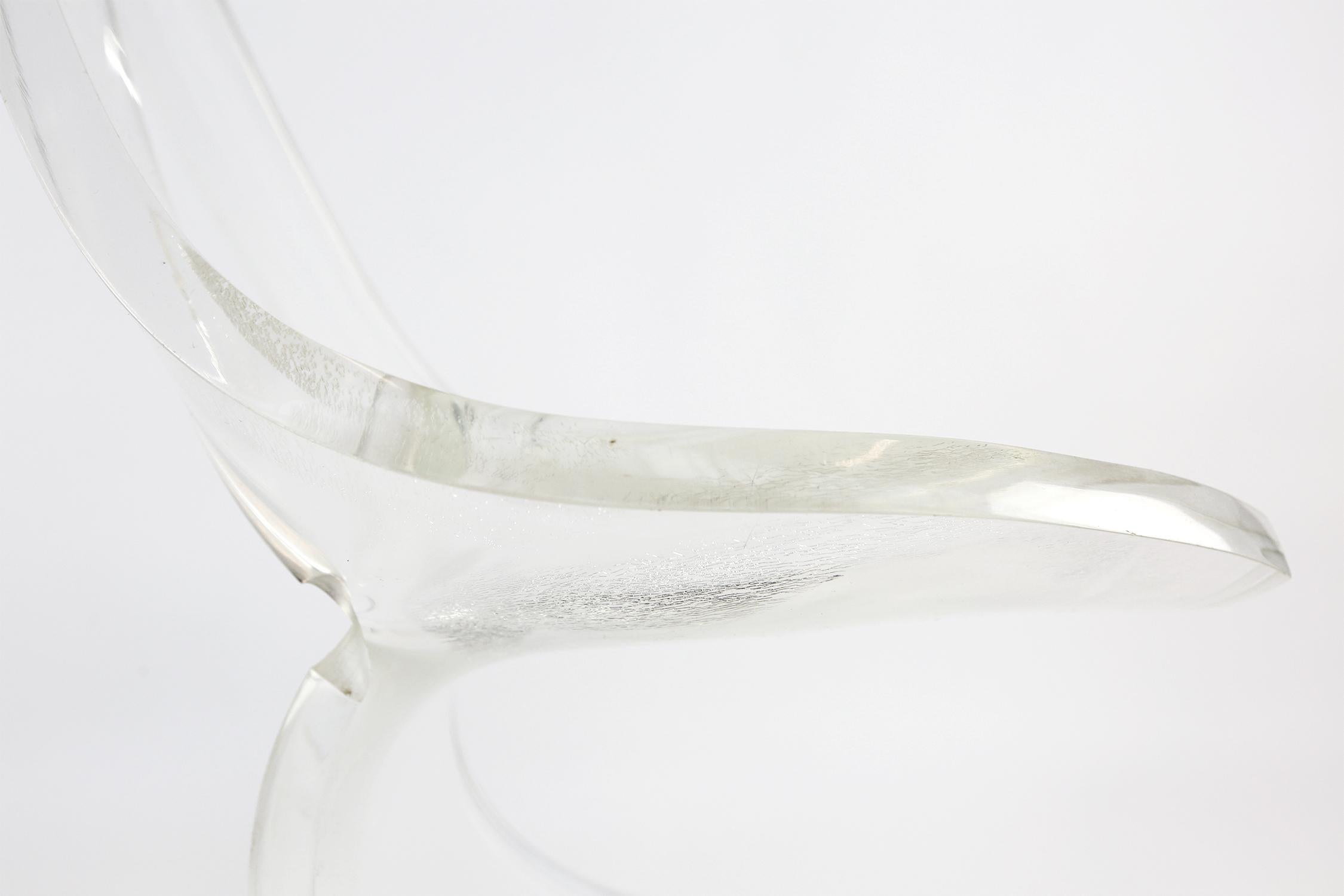 Pair of Sculptural Michel Dumas Chairs in Lucite, 1970s In Good Condition For Sale In Ghent, BE