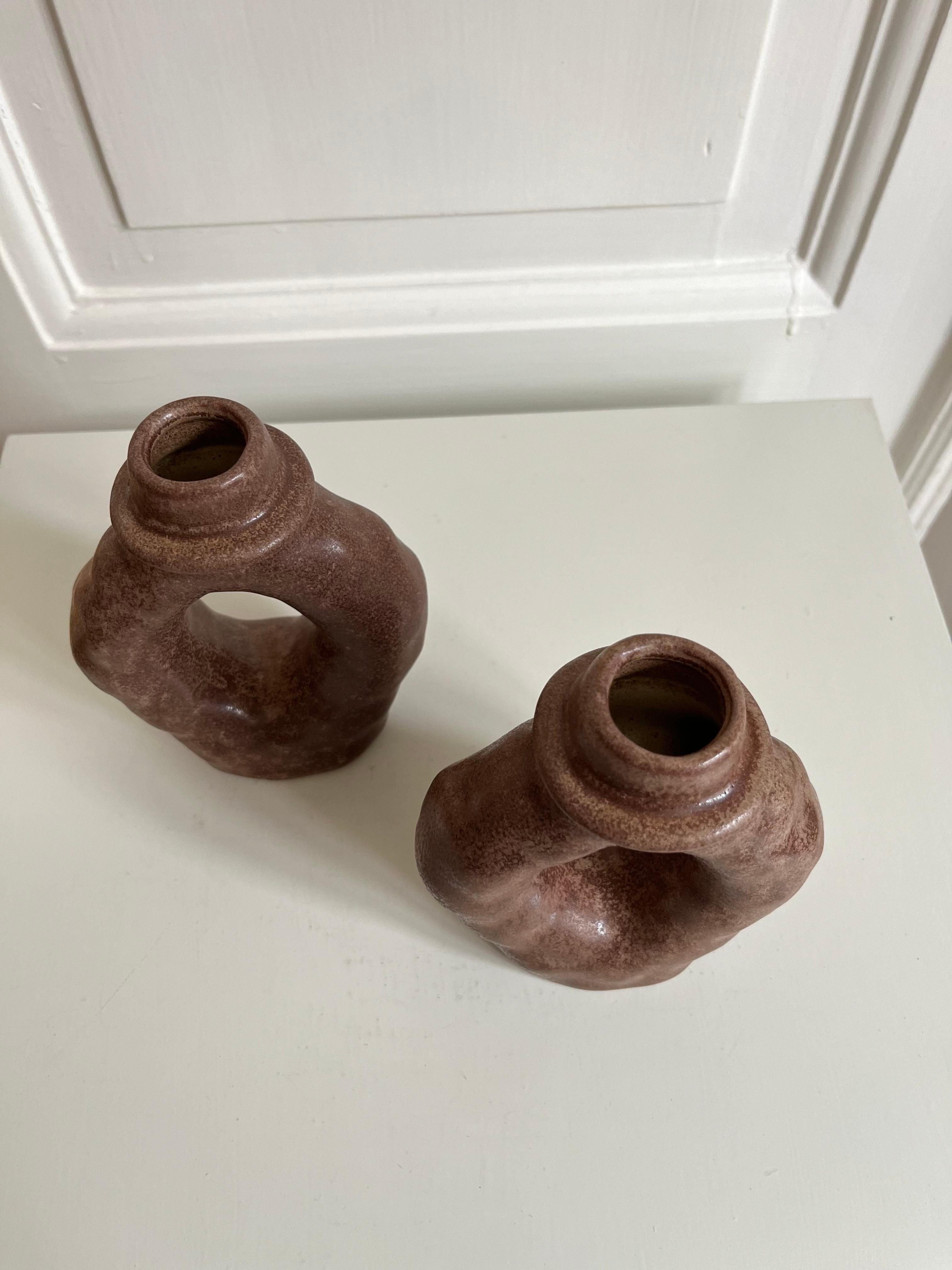 Paar skulpturale brutalistische Keramikvasen aus der Jahrhundertmitte m. Hasenfell-Glasur, 1960 im Zustand „Gut“ im Angebot in Frederiksberg C, DK