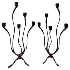 Paire de candélabres sculpturaux en fer brutaliste de style mi-siècle moderne