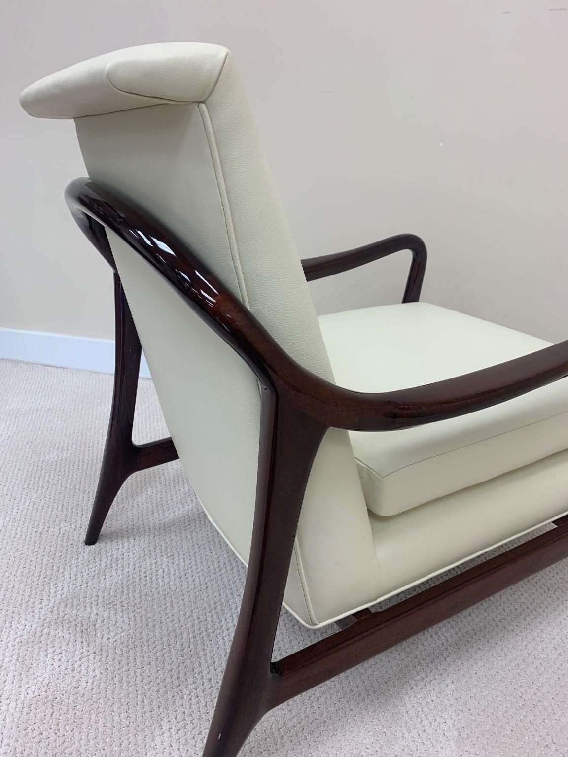 Pair of Sculptural Mid-Century Kagan Style Walnut and Leather Lounge Chairs 1
