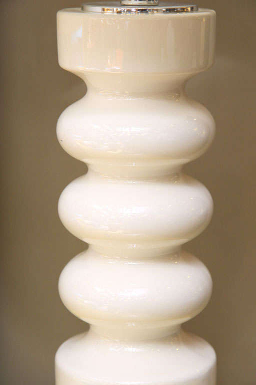 Mid-20th Century Pair of Sculptural Midcentury White Ceramic Table Lamps