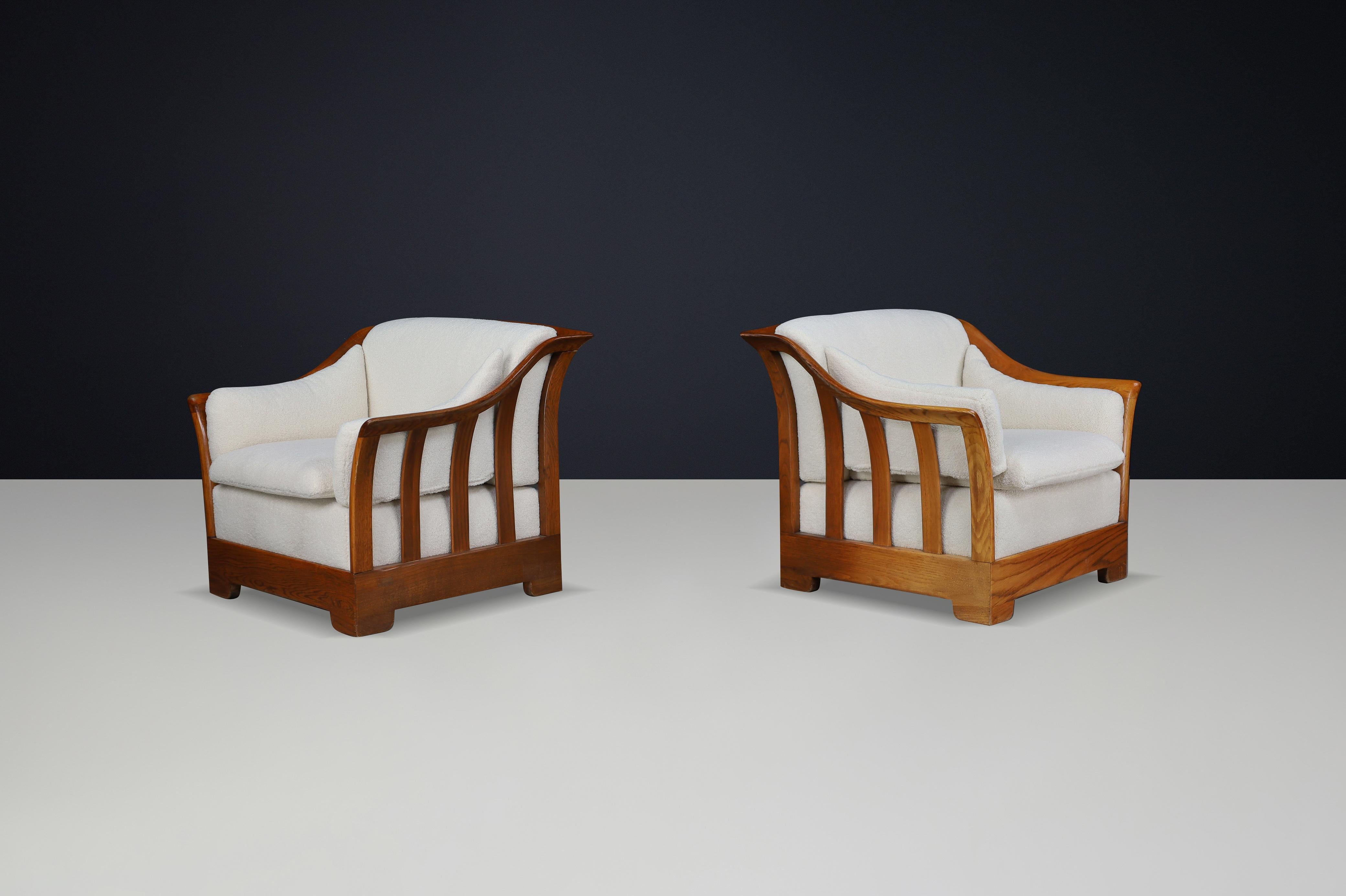 Pareja de Sillones Escultóricos Mobil Girgi XL en Bouclé Teddy, Italia, años 60 Moderno de mediados de siglo en venta
